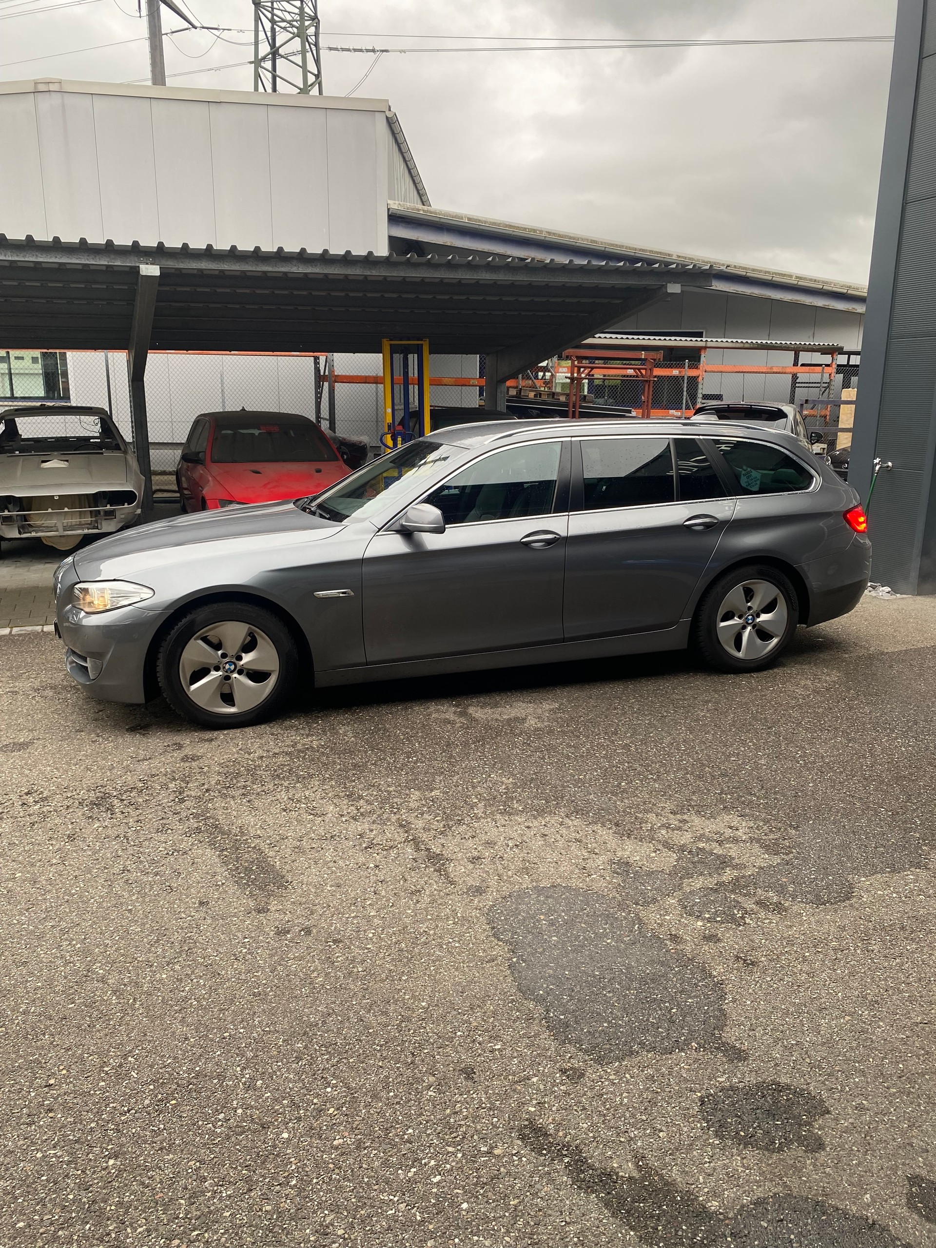 BMW 520i Touring Steptronic-image-2