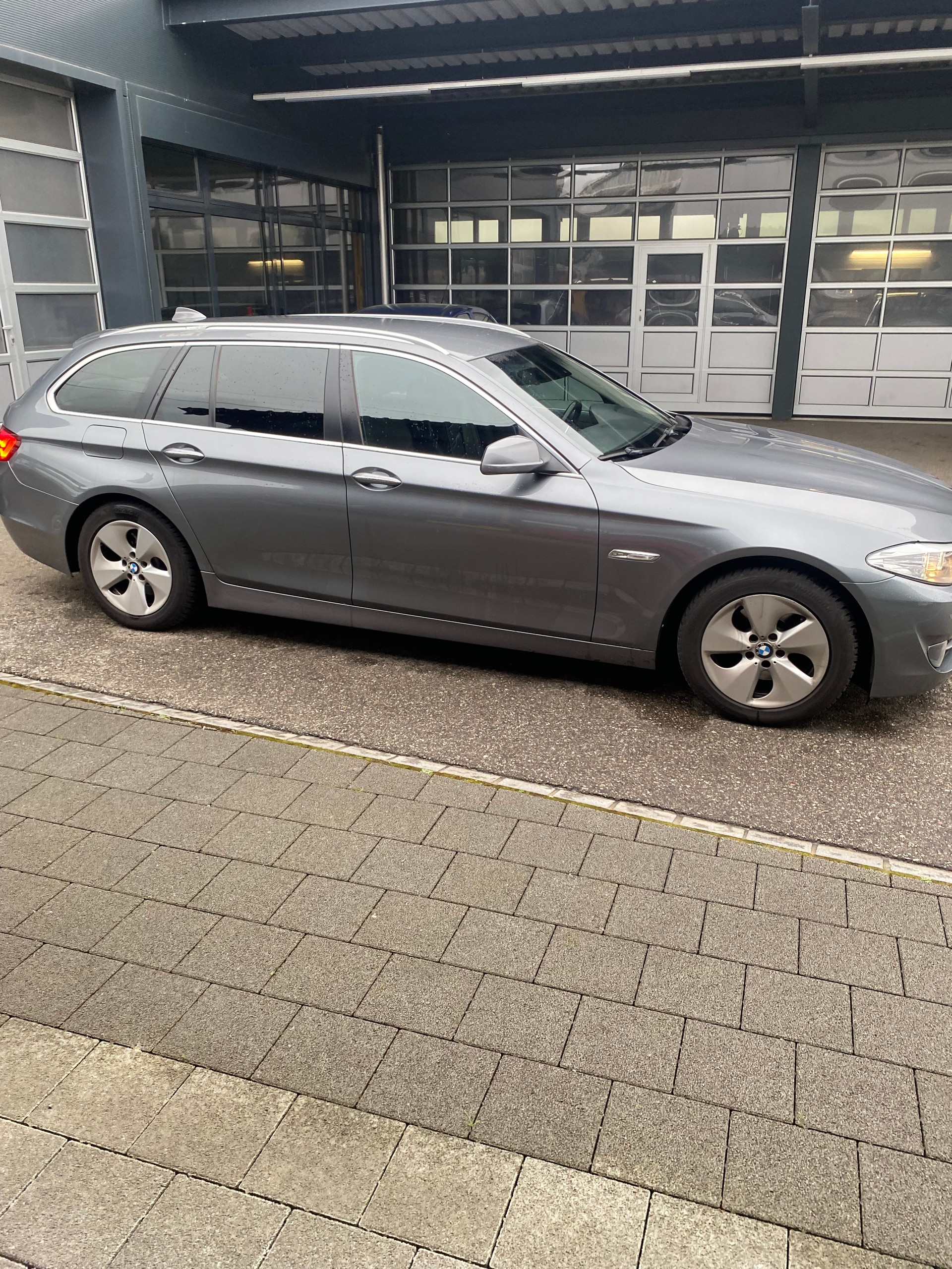 BMW 520i Touring Steptronic-image-6