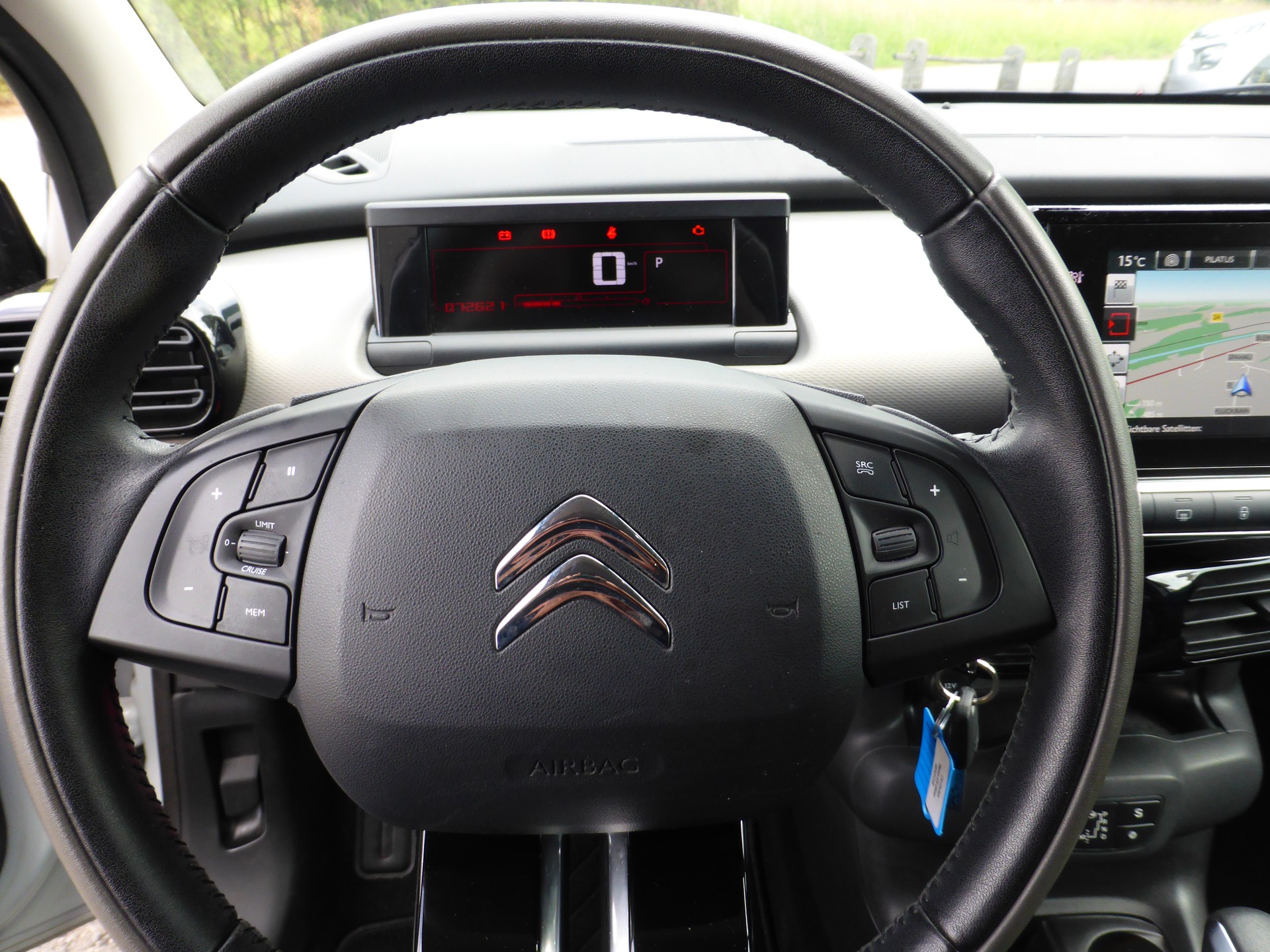CITROEN C4 Cactus 1.2 e-THP Shine EAT6-image-12