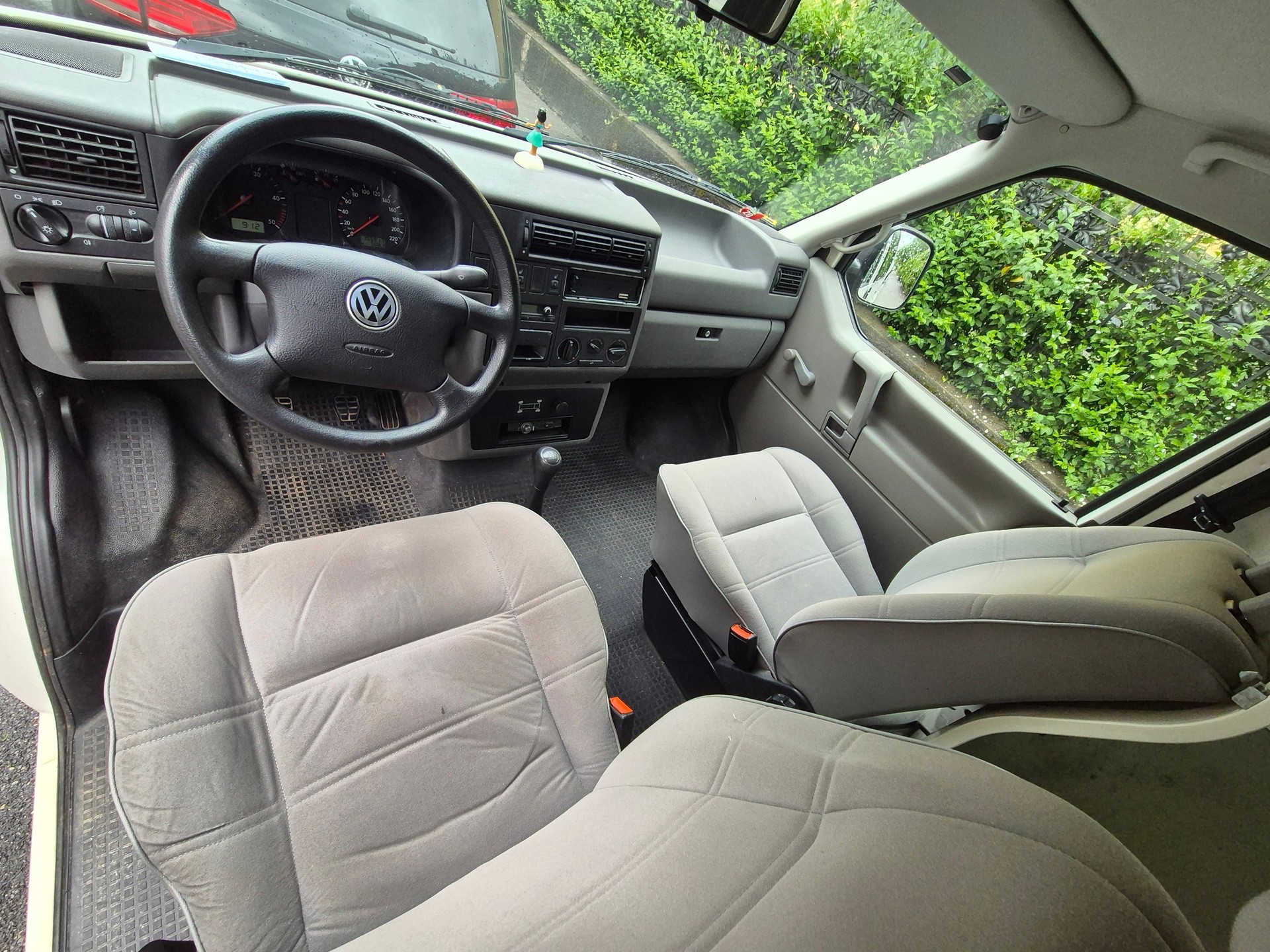 VW 2.5 TDI syncro 4x4-image-5