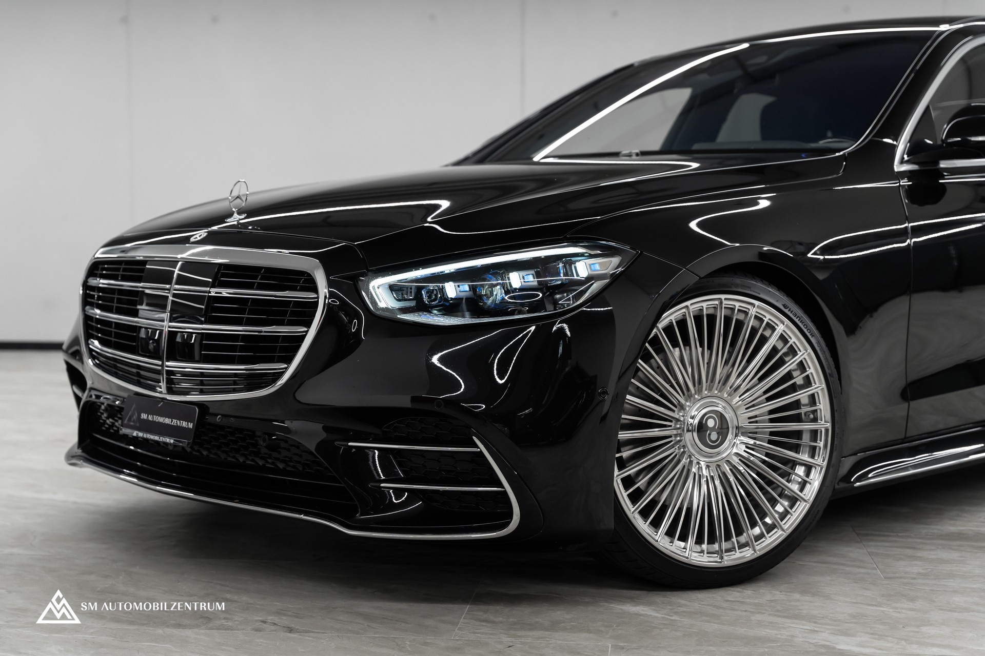 MERCEDES-BENZ S 500 L 4Matic AMG Line 9G-Tronic / Panorama / 360° / Head-Up / Massage-image-1