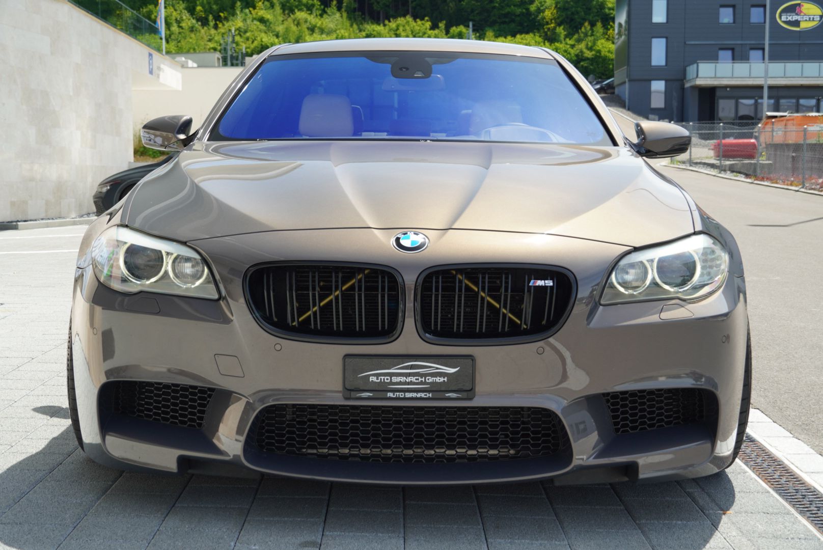 BMW M5 Drivelogic Champagne Quartz Metallic-image-6