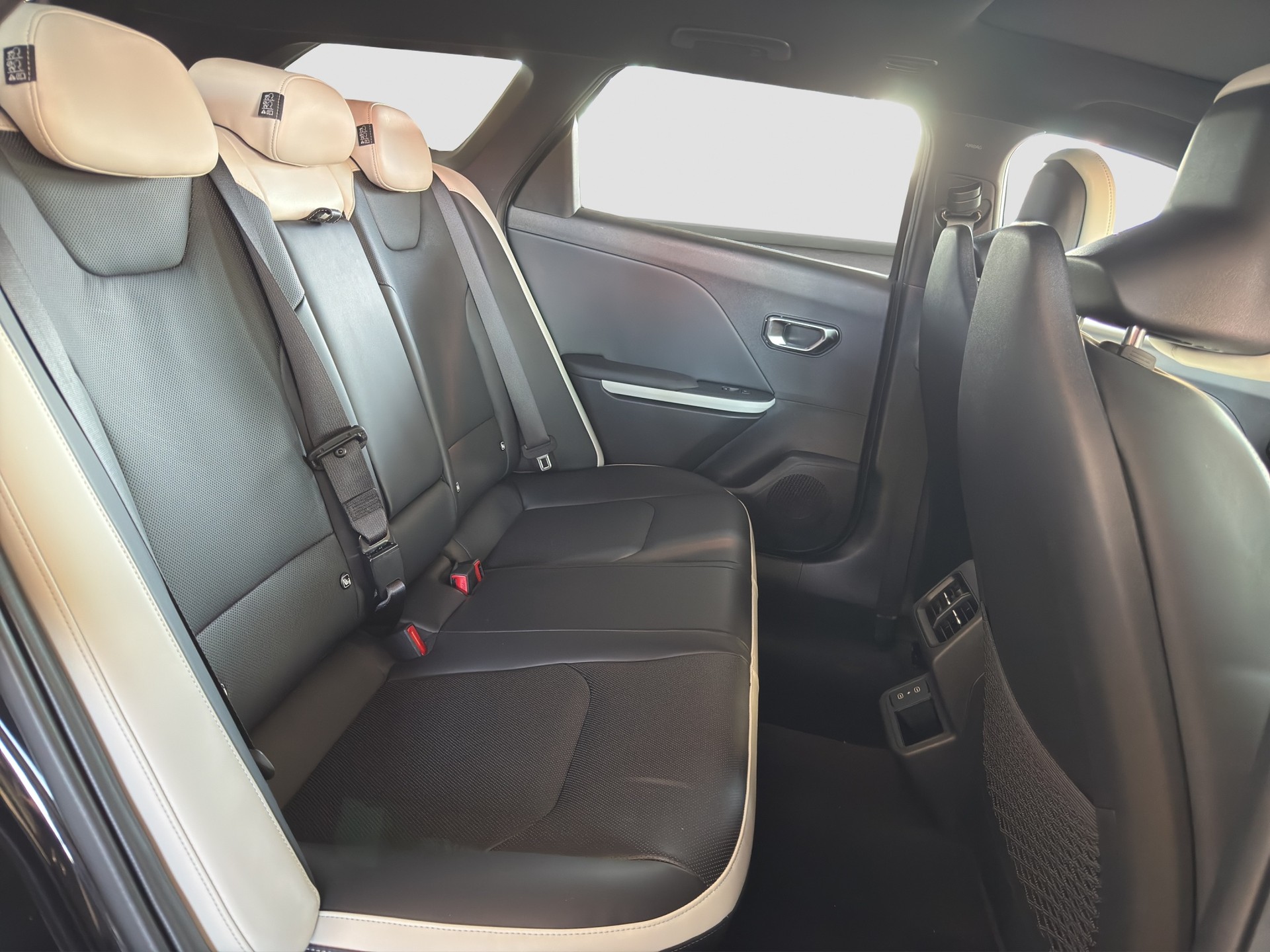KIA K4 SW 1.6 T-GDi GT-Line-image-11