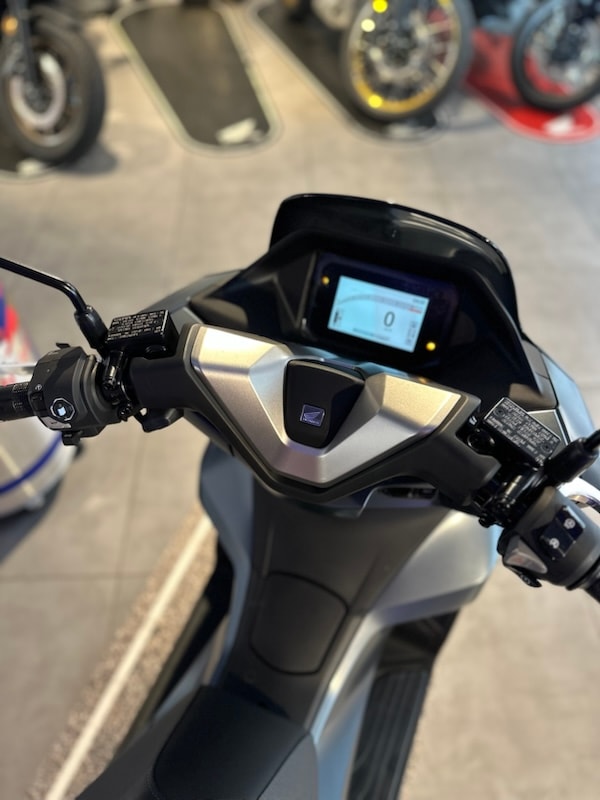 HONDA PROMO PCX 125 i ABS DX TFT Connectivity-showroom-element-2