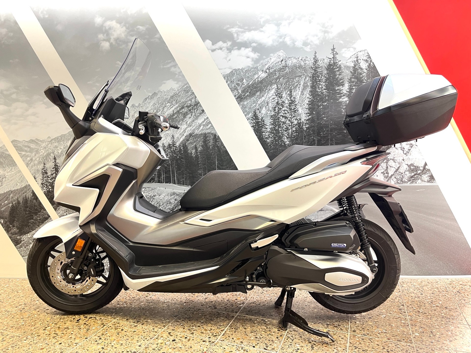 HONDA NSS 350-showroom-element-1