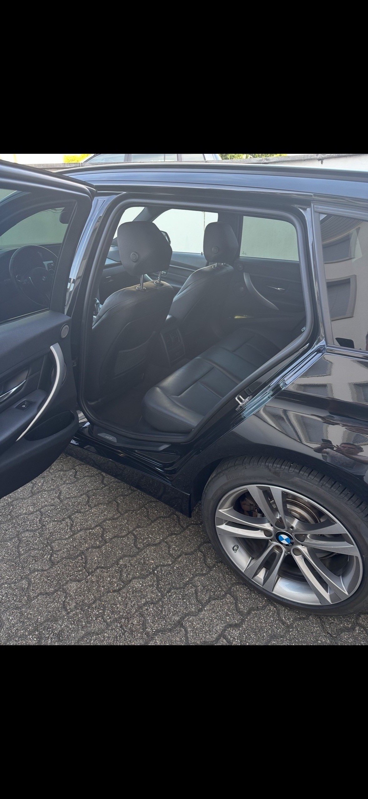 BMW 330d xDrive SAG-image-3