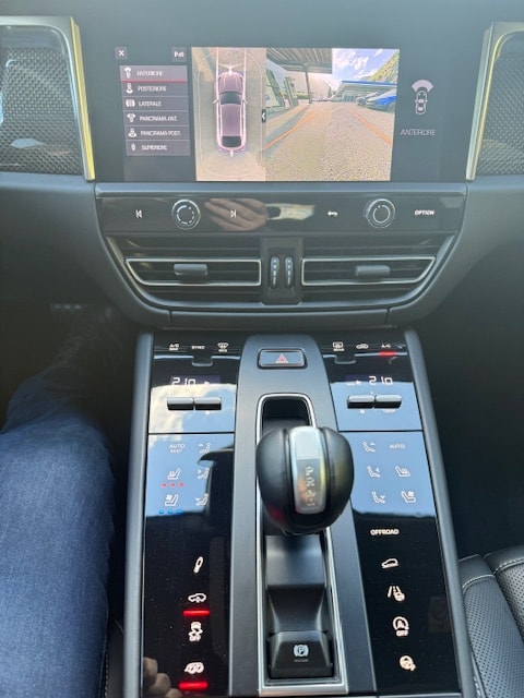 PORSCHE Macan GTS PDK-image-13