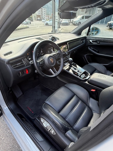 PORSCHE Macan GTS PDK-image-9