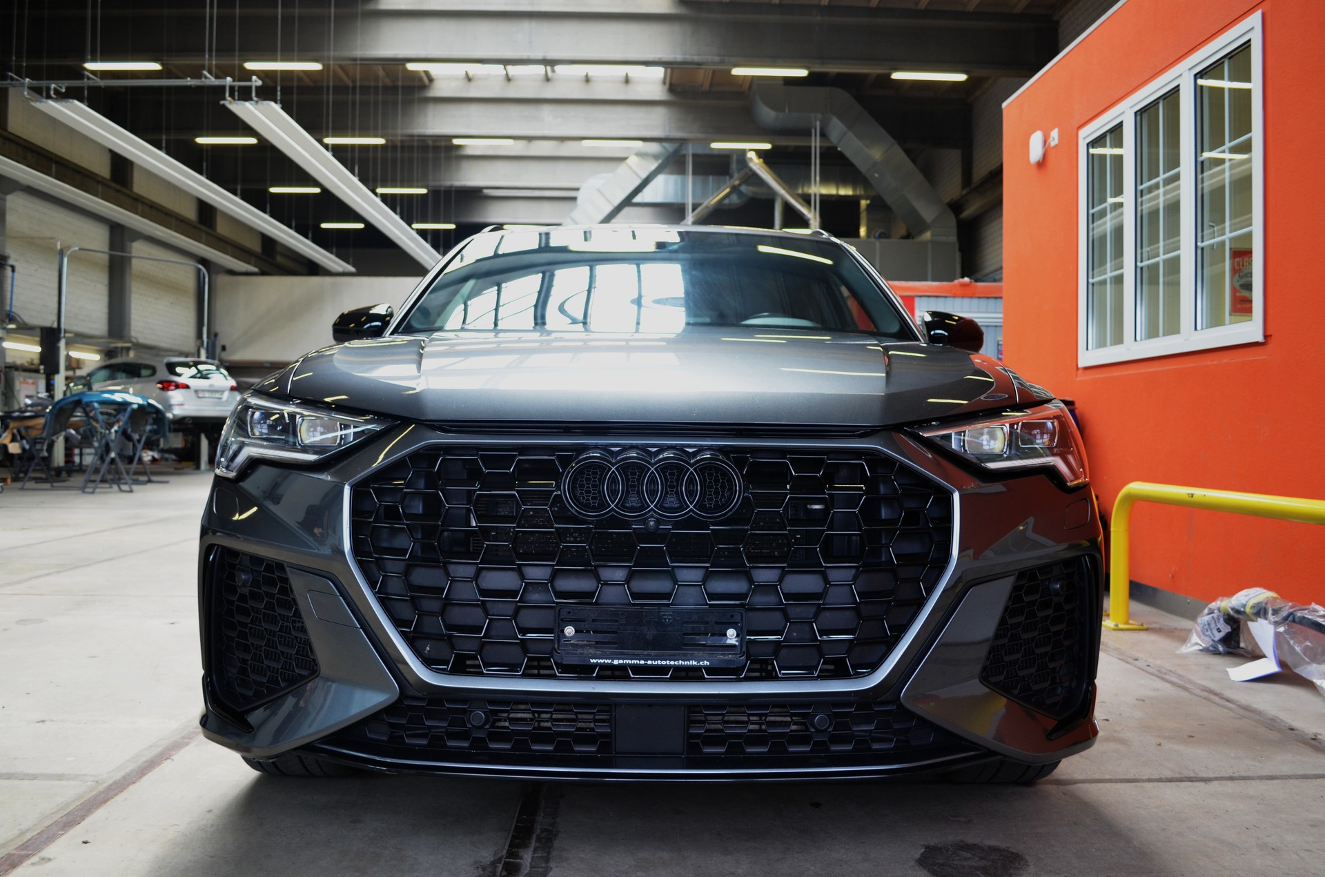 AUDI RS Q3 2.5 TFSI quattro S tronic-image-1