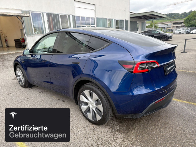 TESLA Model Y Long Range AWD-image-6