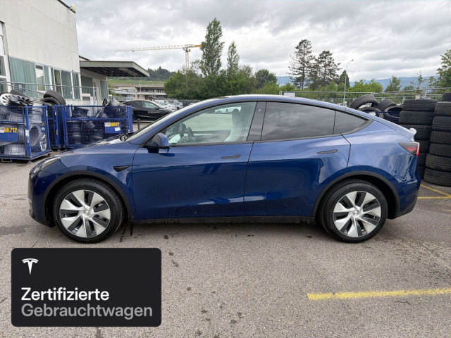 TESLA Model Y Long Range AWD-image-3