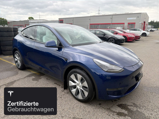 TESLA Model Y Long Range AWD-image-11