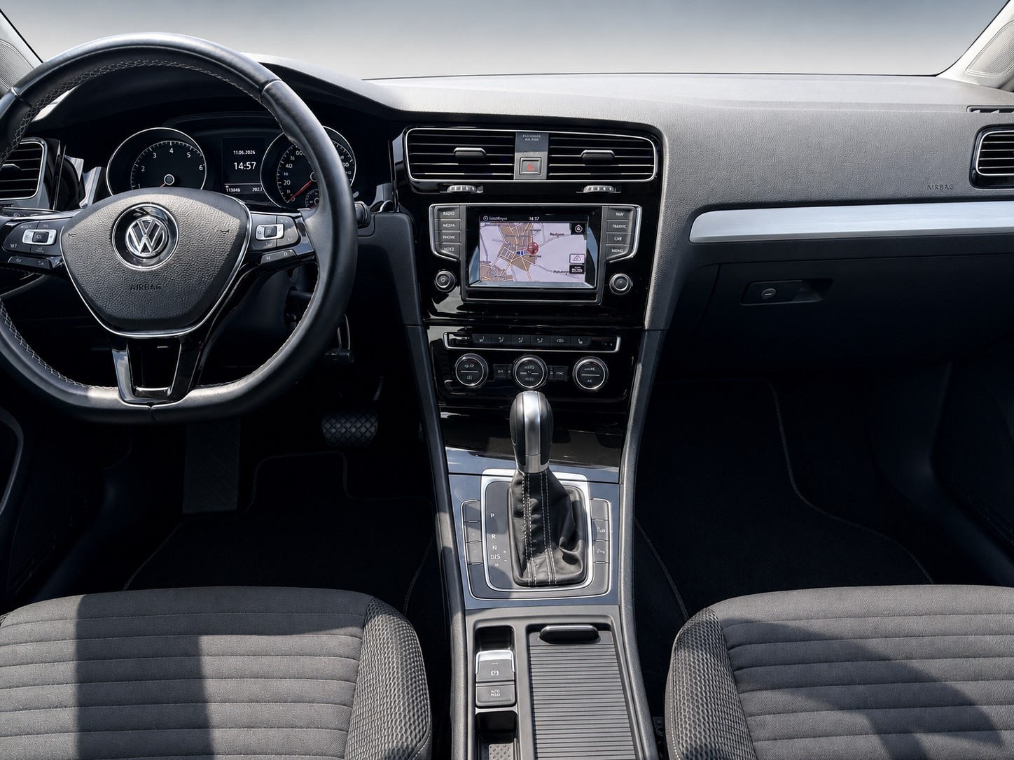 VW Golf 1.2 TSI Cup DSG Frisch ab MFK-image-8