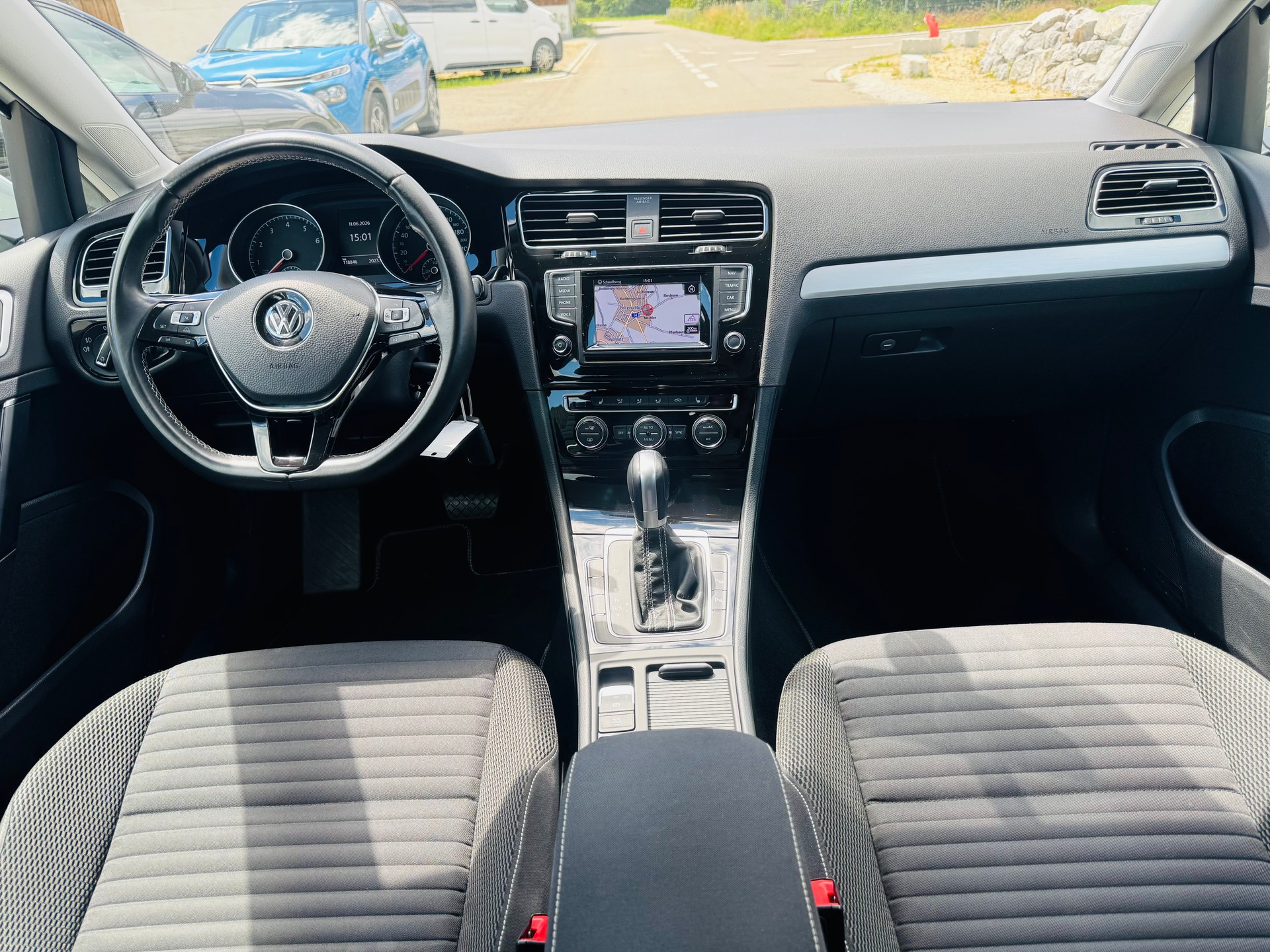 VW Golf 1.2 TSI Cup DSG-image-9