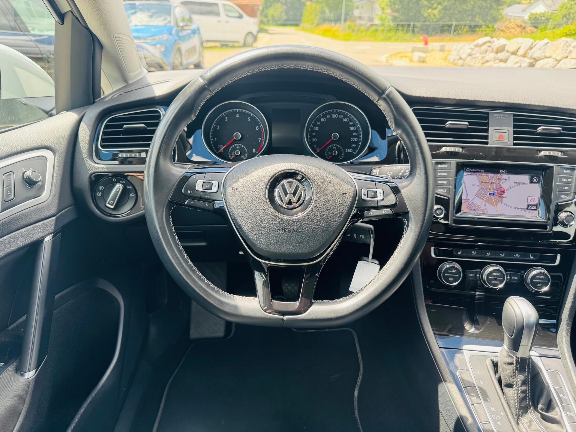 VW Golf 1.2 TSI Cup DSG-image-10