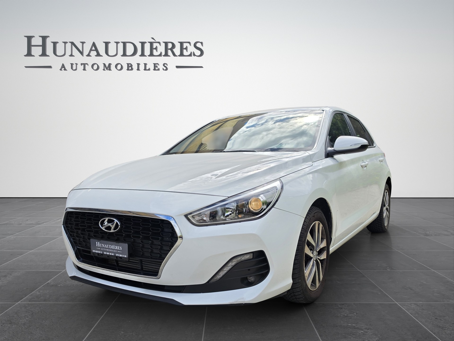 HYUNDAI i30 1.4 T-GDI Amplia DCT-image-0