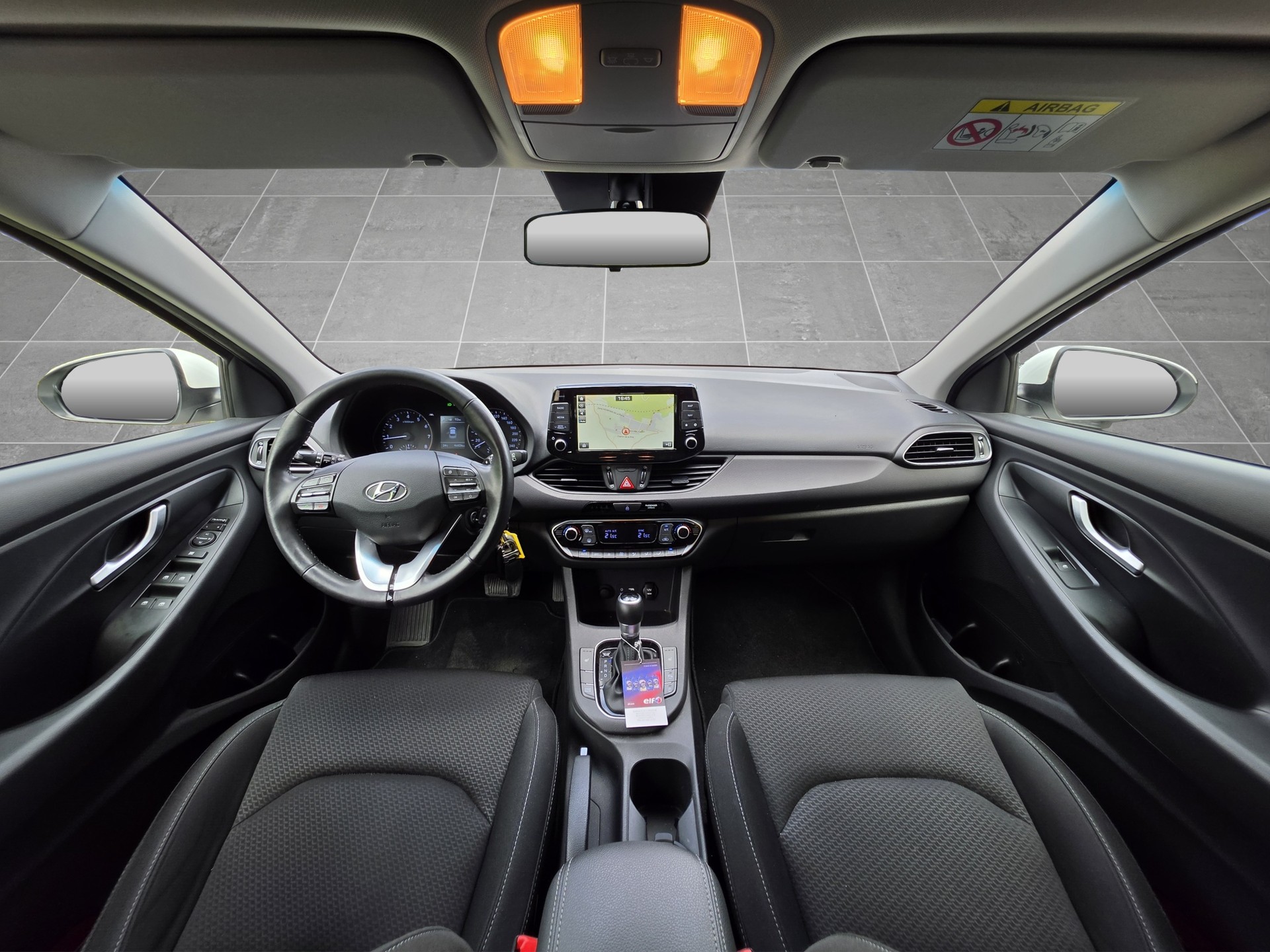 HYUNDAI i30 1.4 T-GDI Amplia DCT-image-2