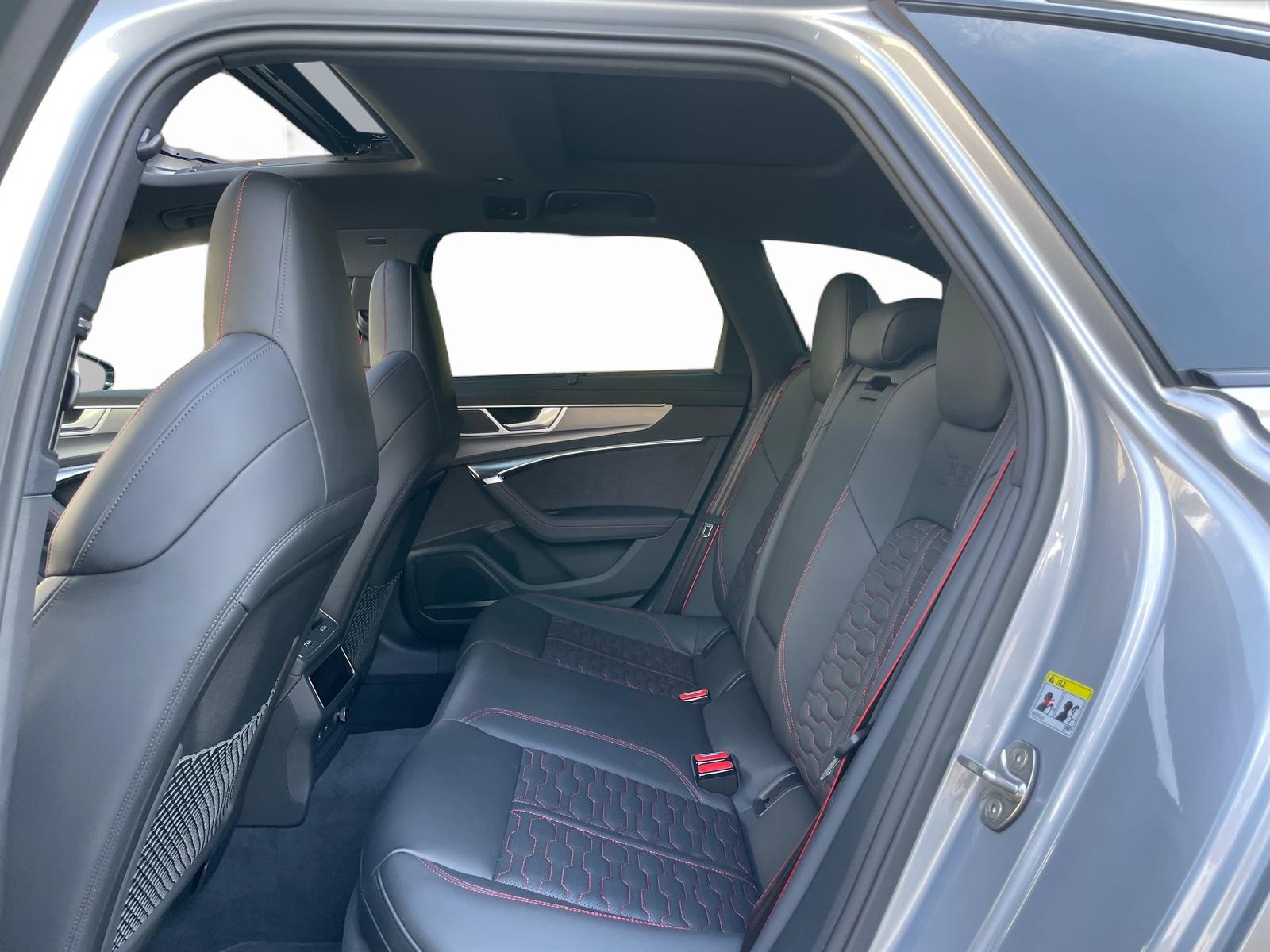 AUDI RS6 Avant 4.0 TFSI V8 quattro-image-6