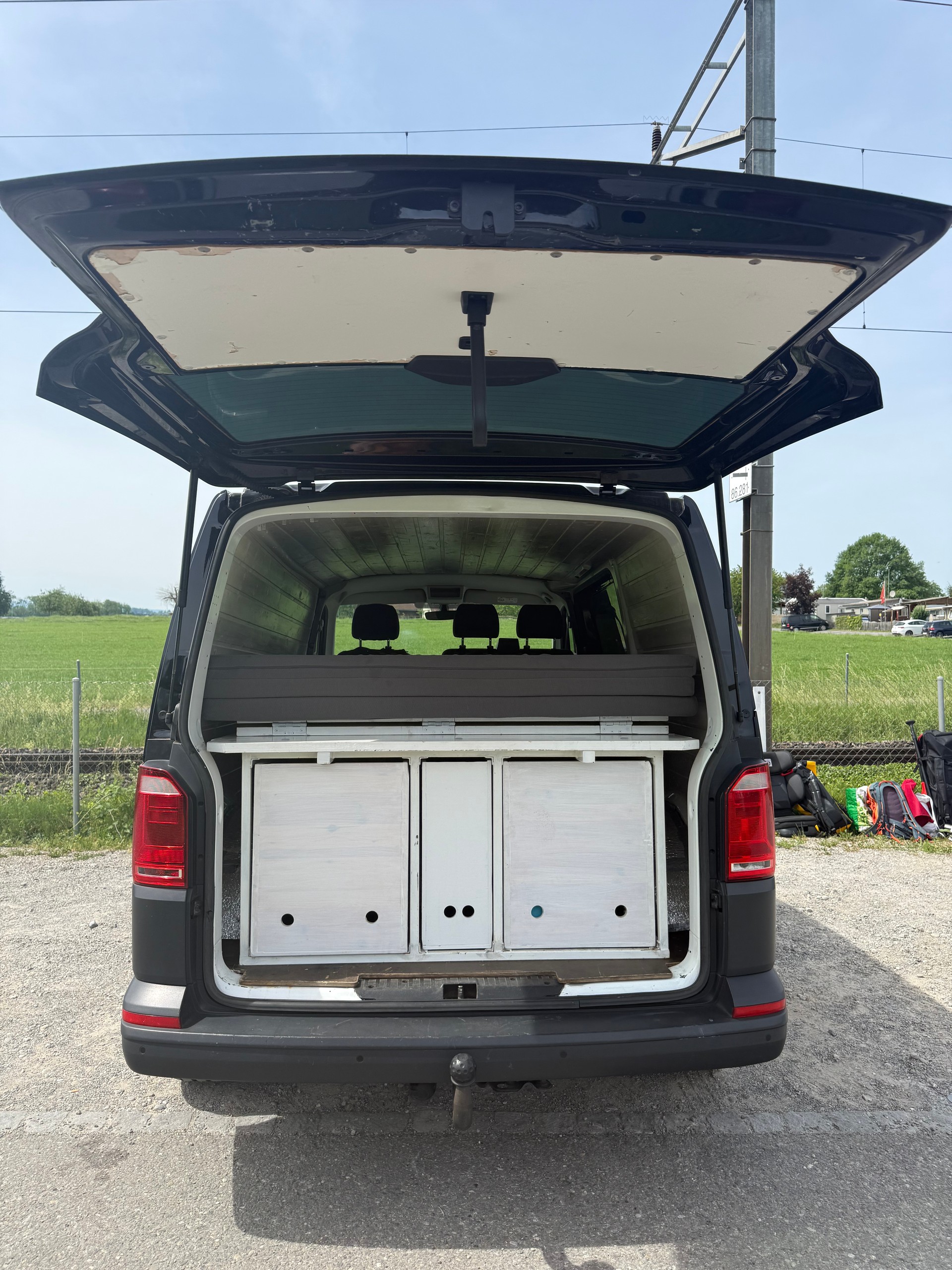 VW Transporter-image-1