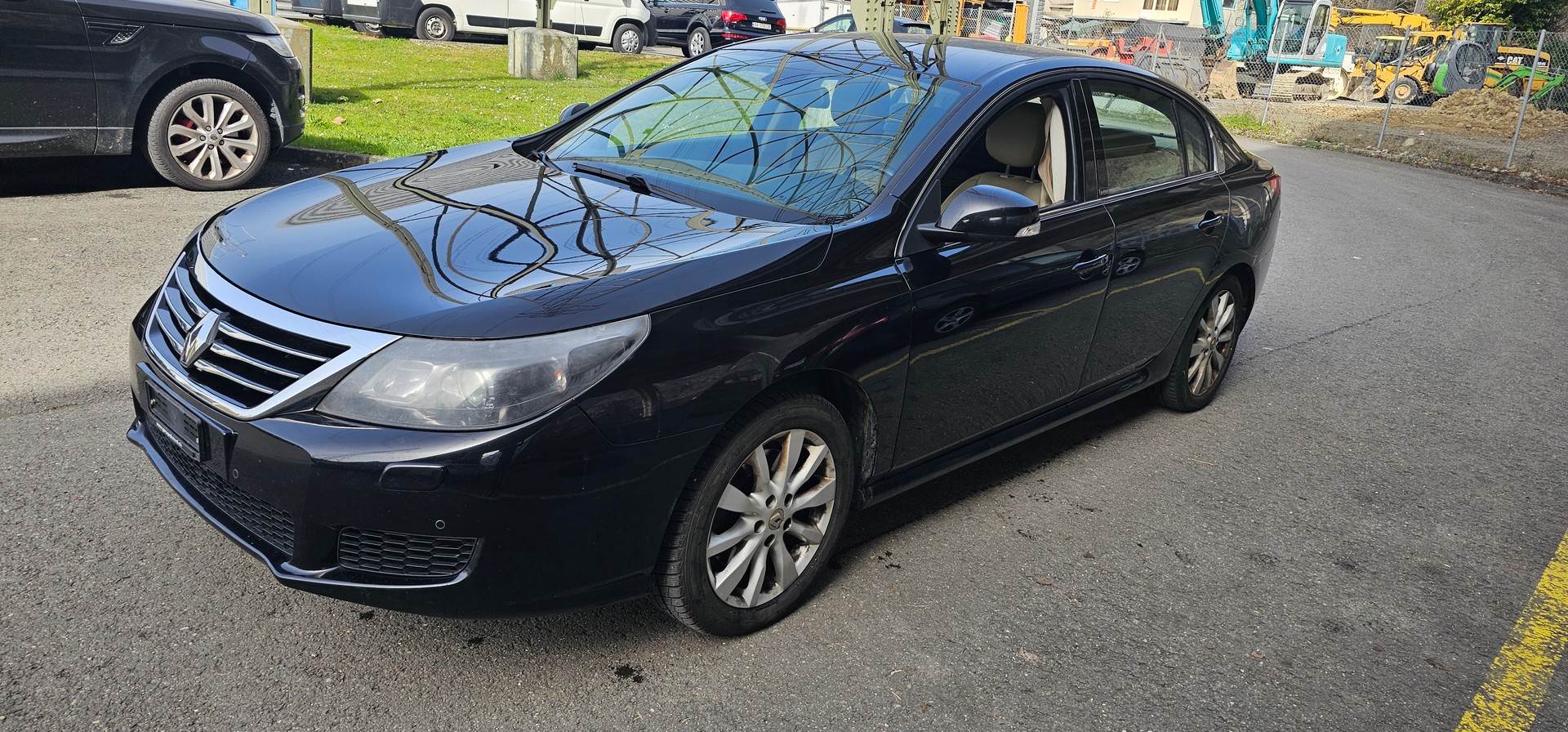 RENAULT LATITUDE-image-2