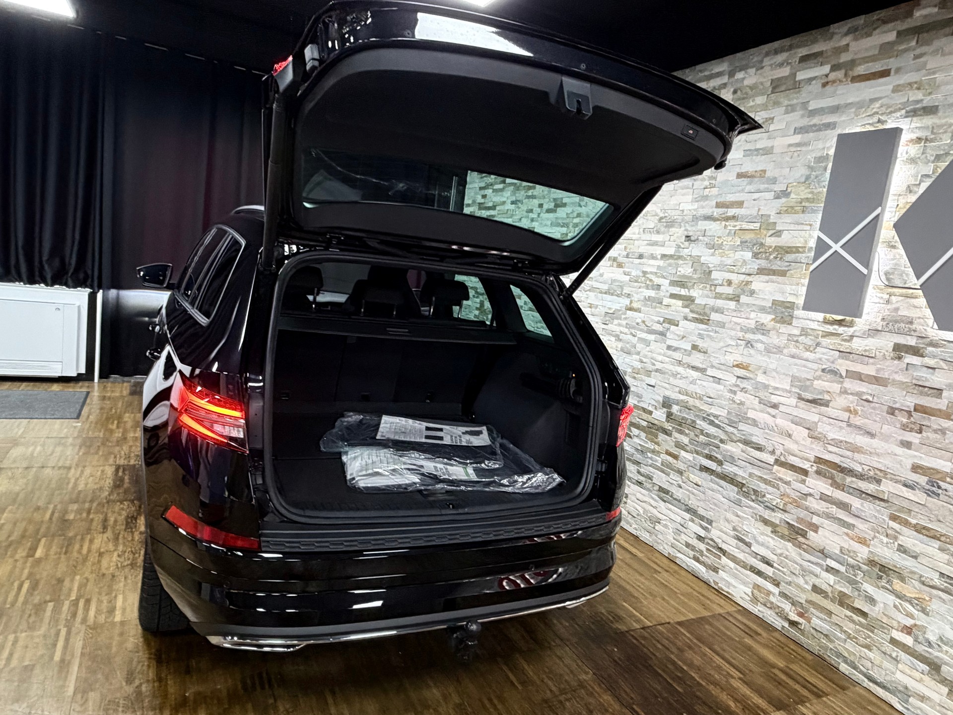 SKODA Kodiaq 2.0 TDI CR SportLine 4x4 DSG-image-23