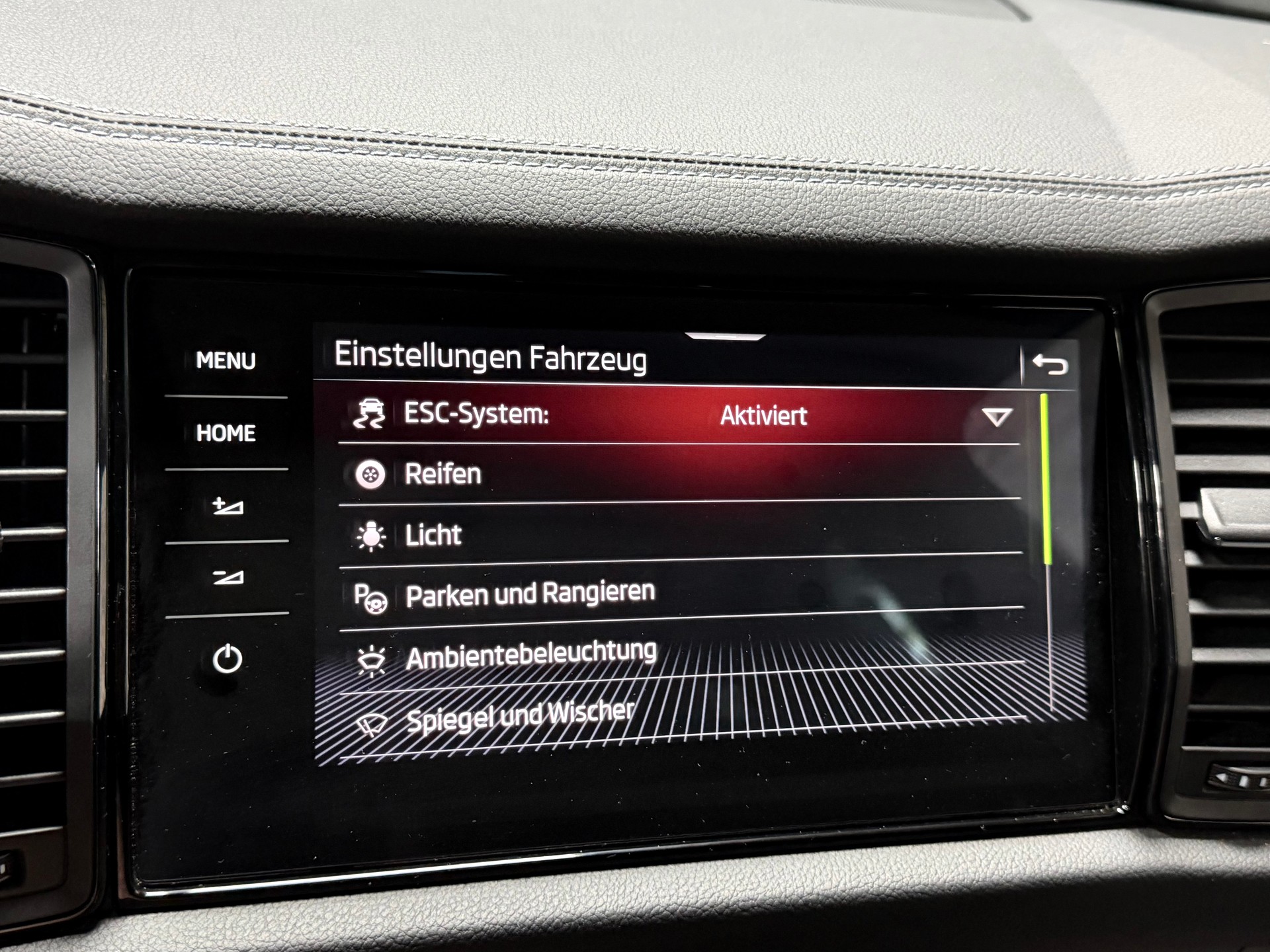 SKODA Kodiaq 2.0 TDI CR SportLine 4x4 DSG-image-18