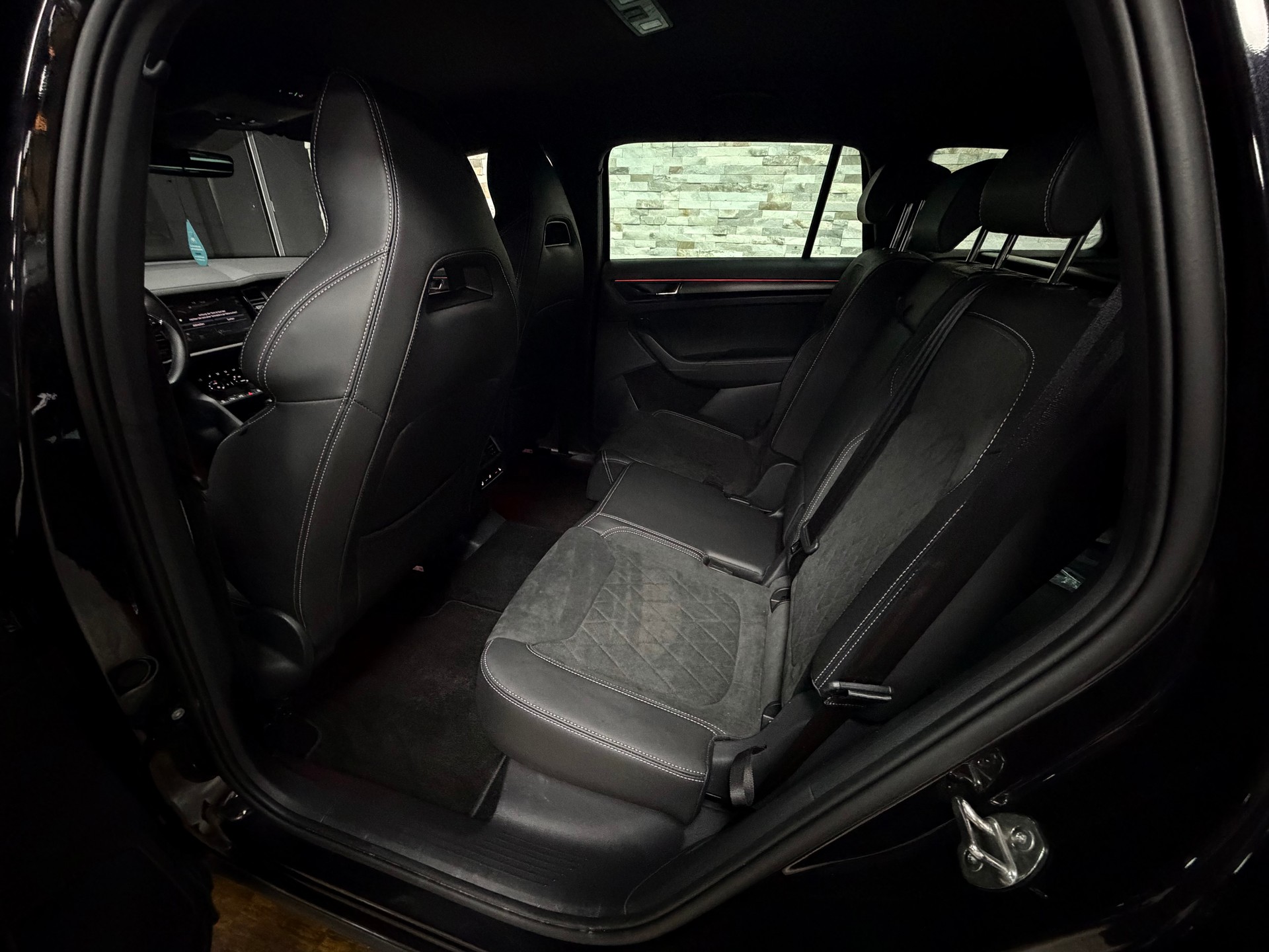 SKODA Kodiaq 2.0 TDI CR SportLine 4x4 DSG-image-20