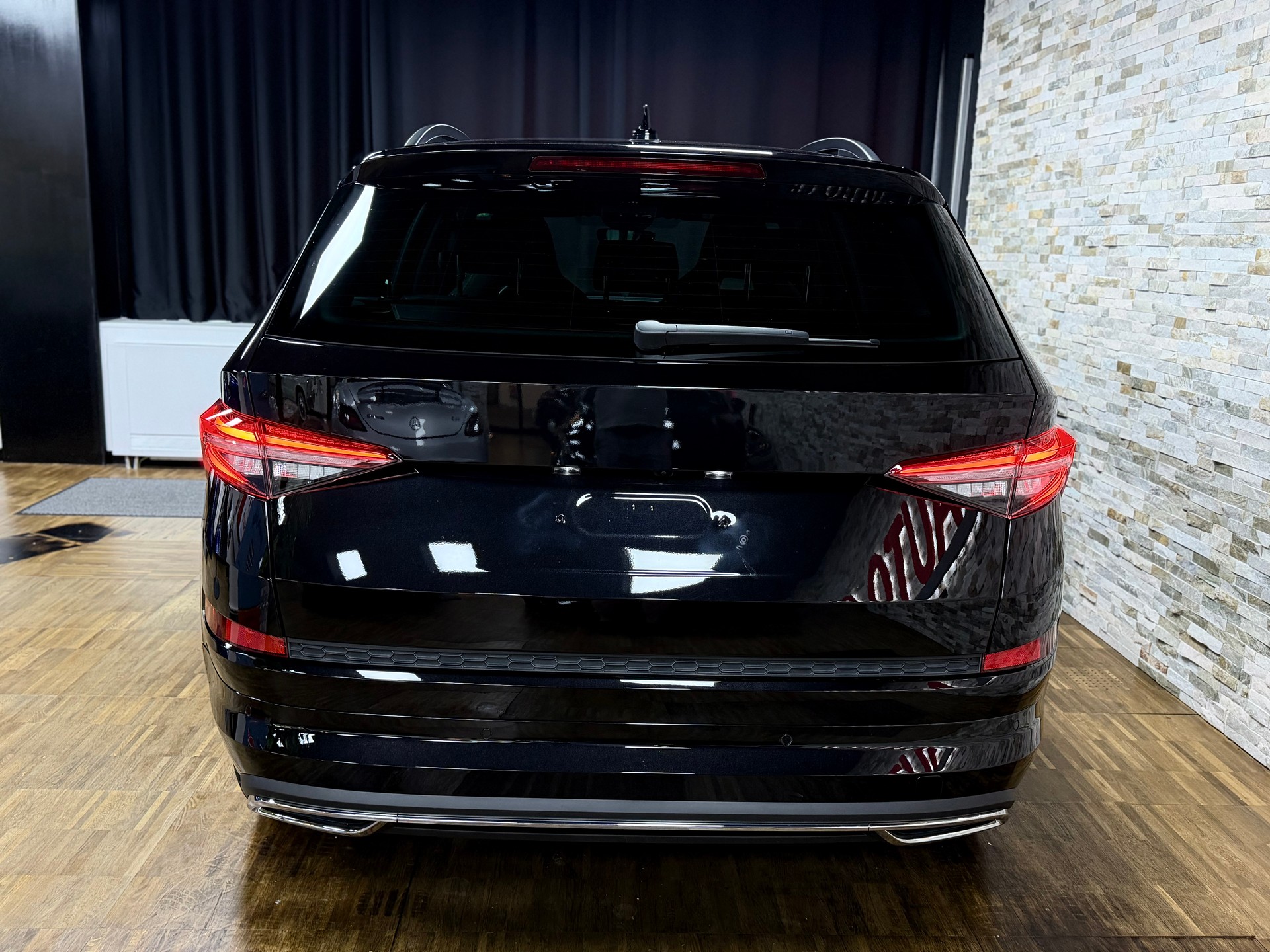 SKODA Kodiaq 2.0 TDI CR SportLine 4x4 DSG-image-2