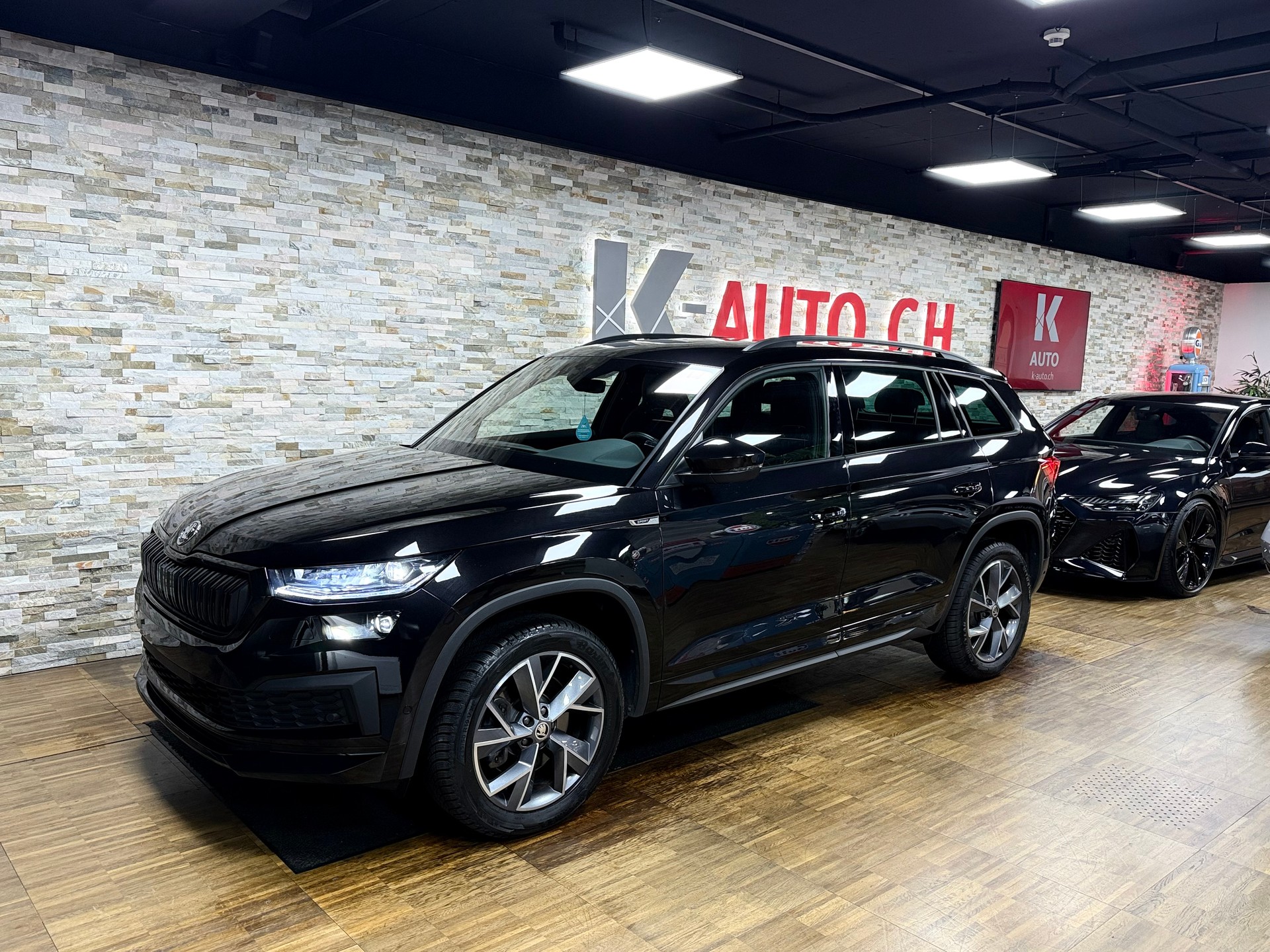SKODA Kodiaq 2.0 TDI CR SportLine 4x4 DSG-image-0