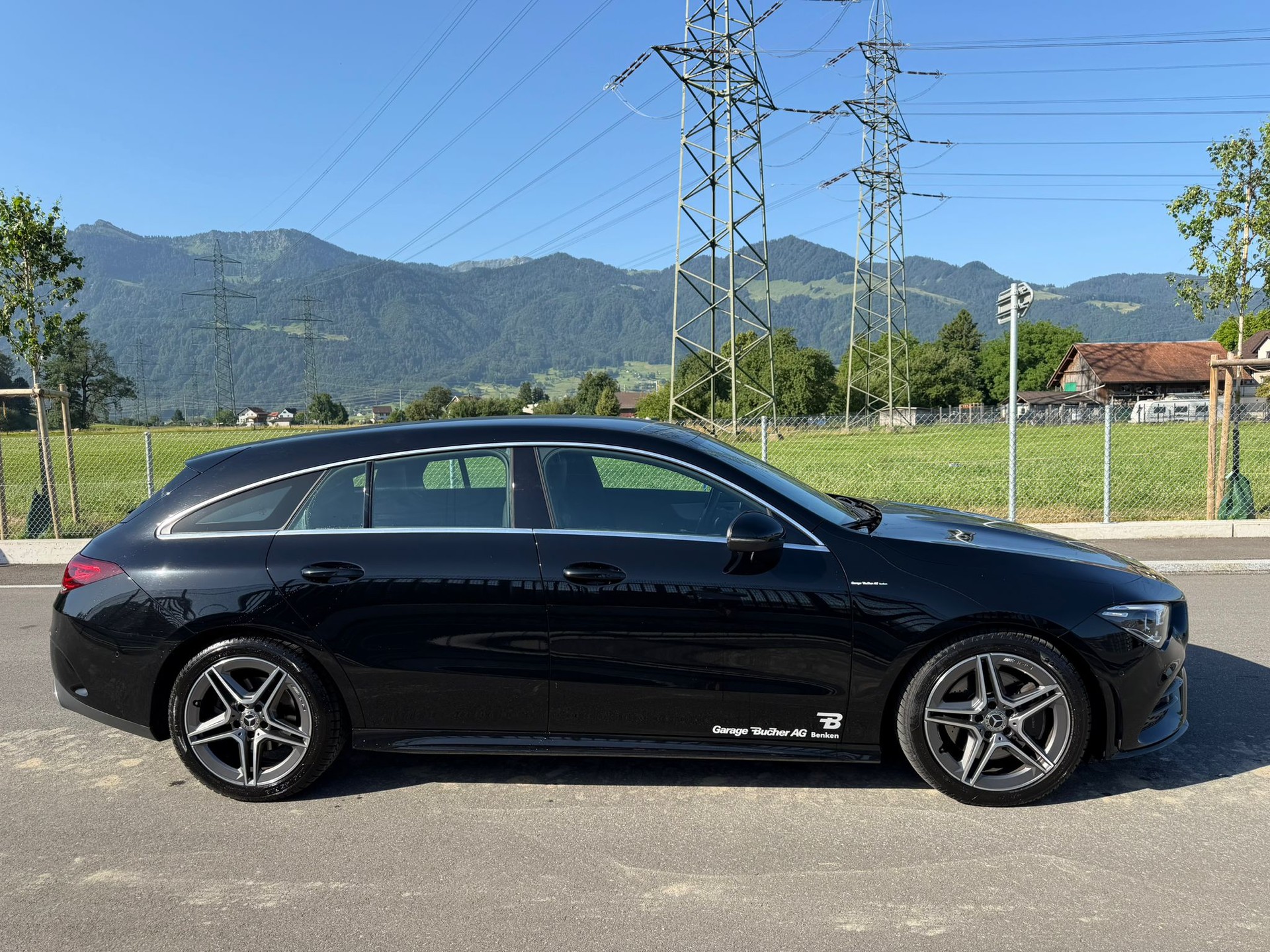 MERCEDES-BENZ CLA Shooting Brake 200 d AMG Line 8G-DCT-image-1