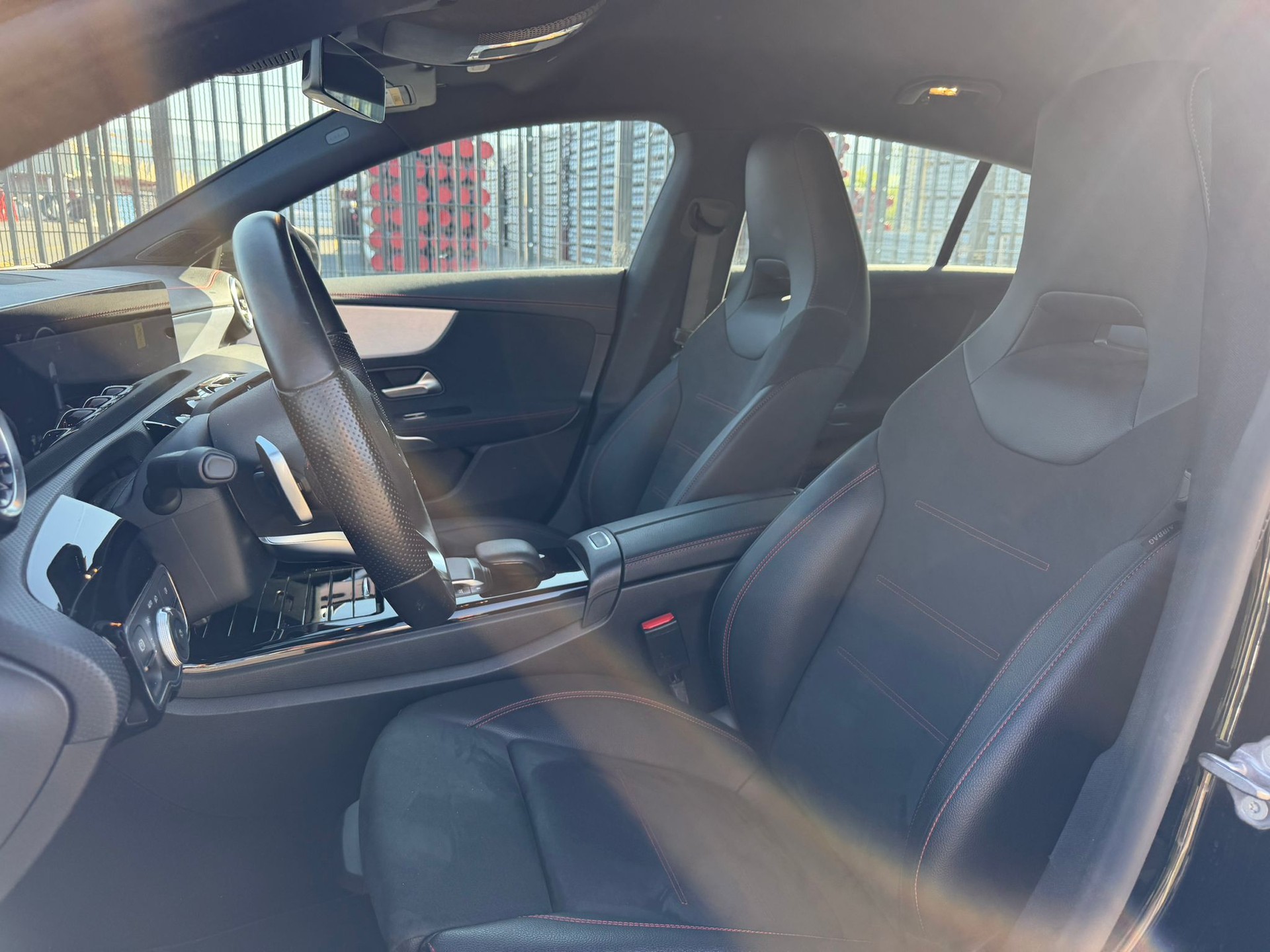 MERCEDES-BENZ CLA Shooting Brake 200 d AMG Line 8G-DCT-image-9