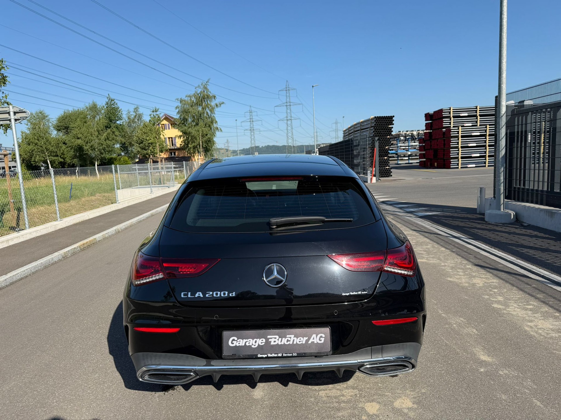 MERCEDES-BENZ CLA Shooting Brake 200 d AMG Line 8G-DCT-image-3