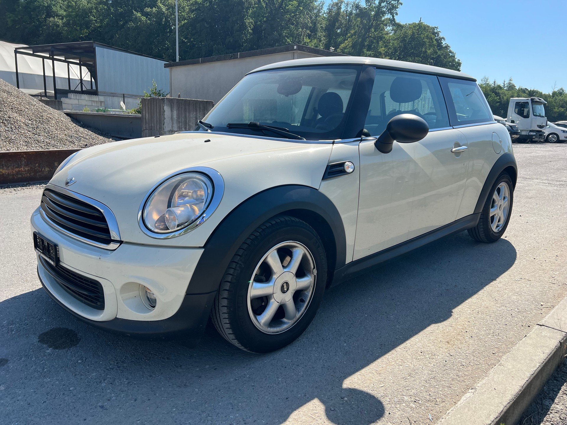 MINI One-image-0