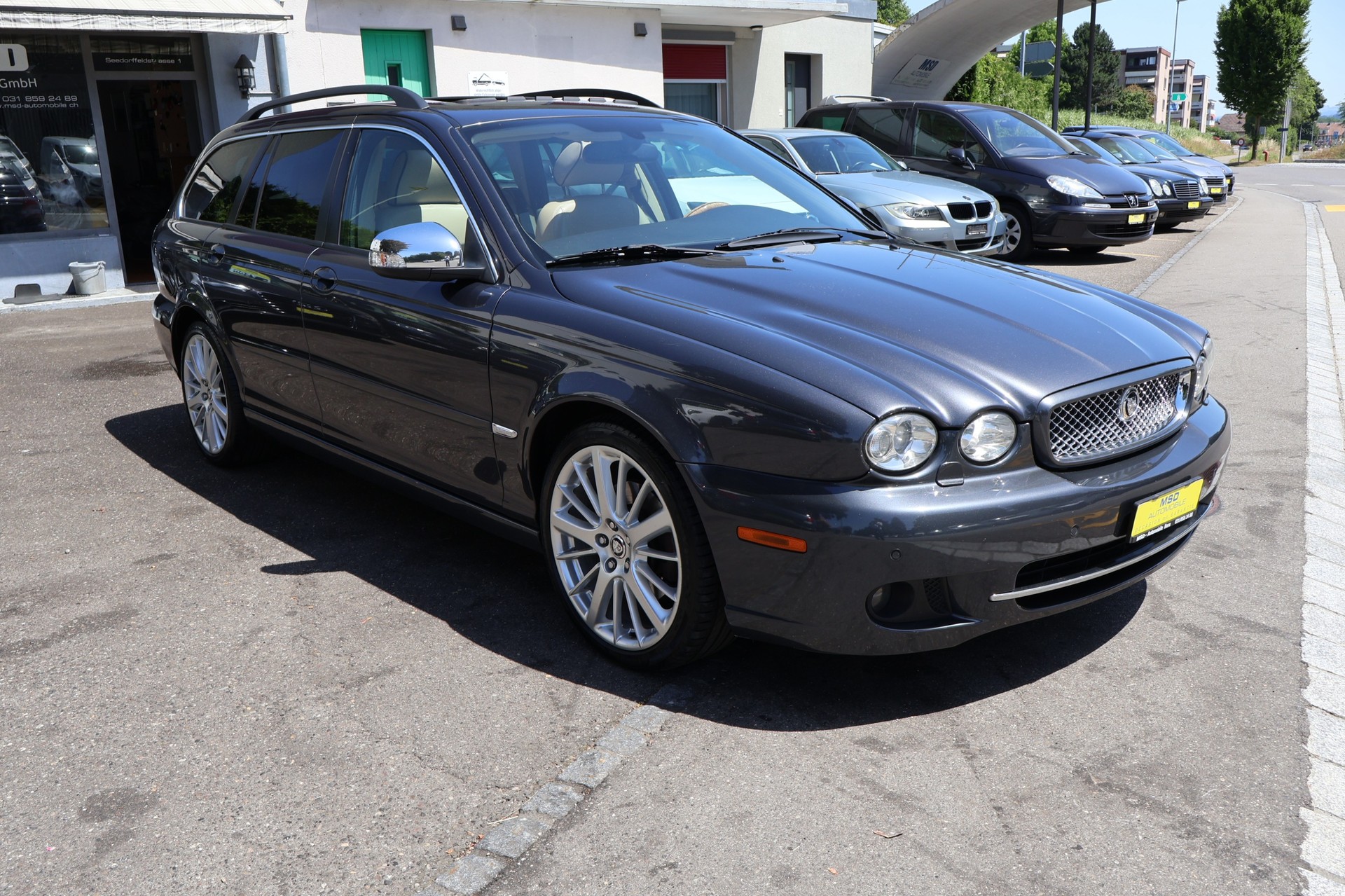JAGUAR X-Type Estate 3.0 V6 Traction4 Luxury Edition Automatic-image-1
