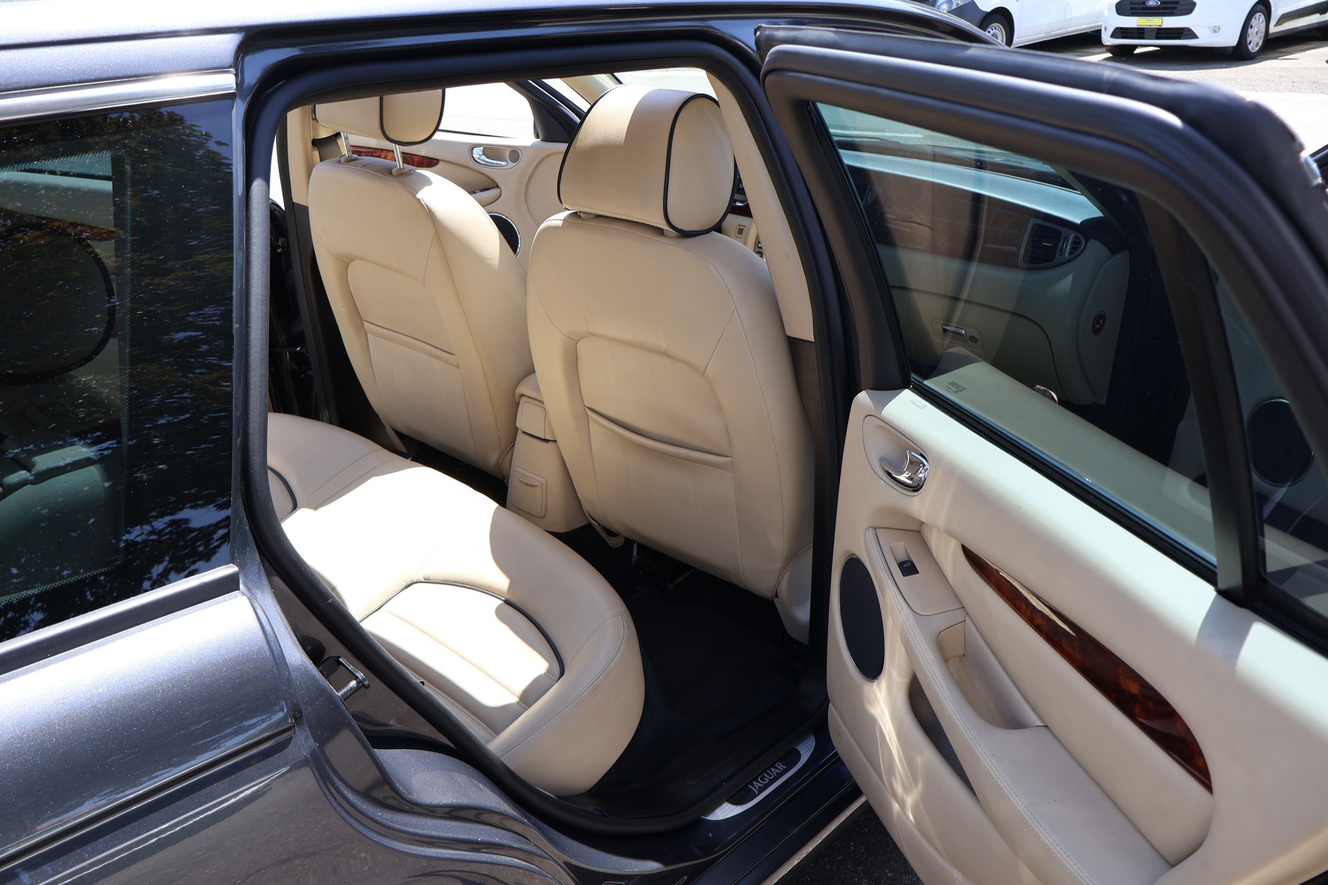 JAGUAR X-Type Estate 3.0 V6 Traction4 Luxury Edition Automatic-image-15