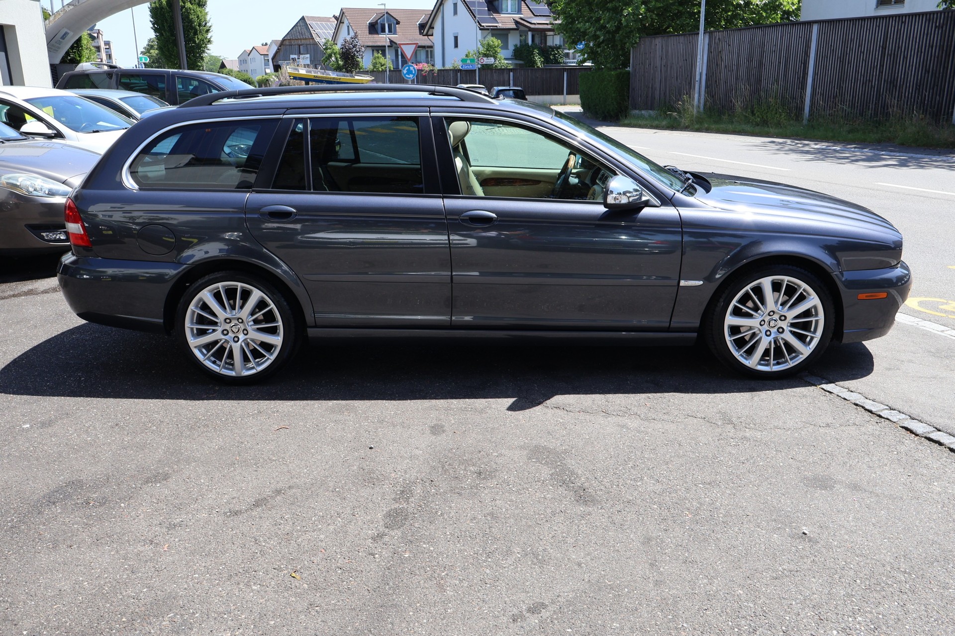 JAGUAR X-Type Estate 3.0 V6 Traction4 Luxury Edition Automatic-image-3