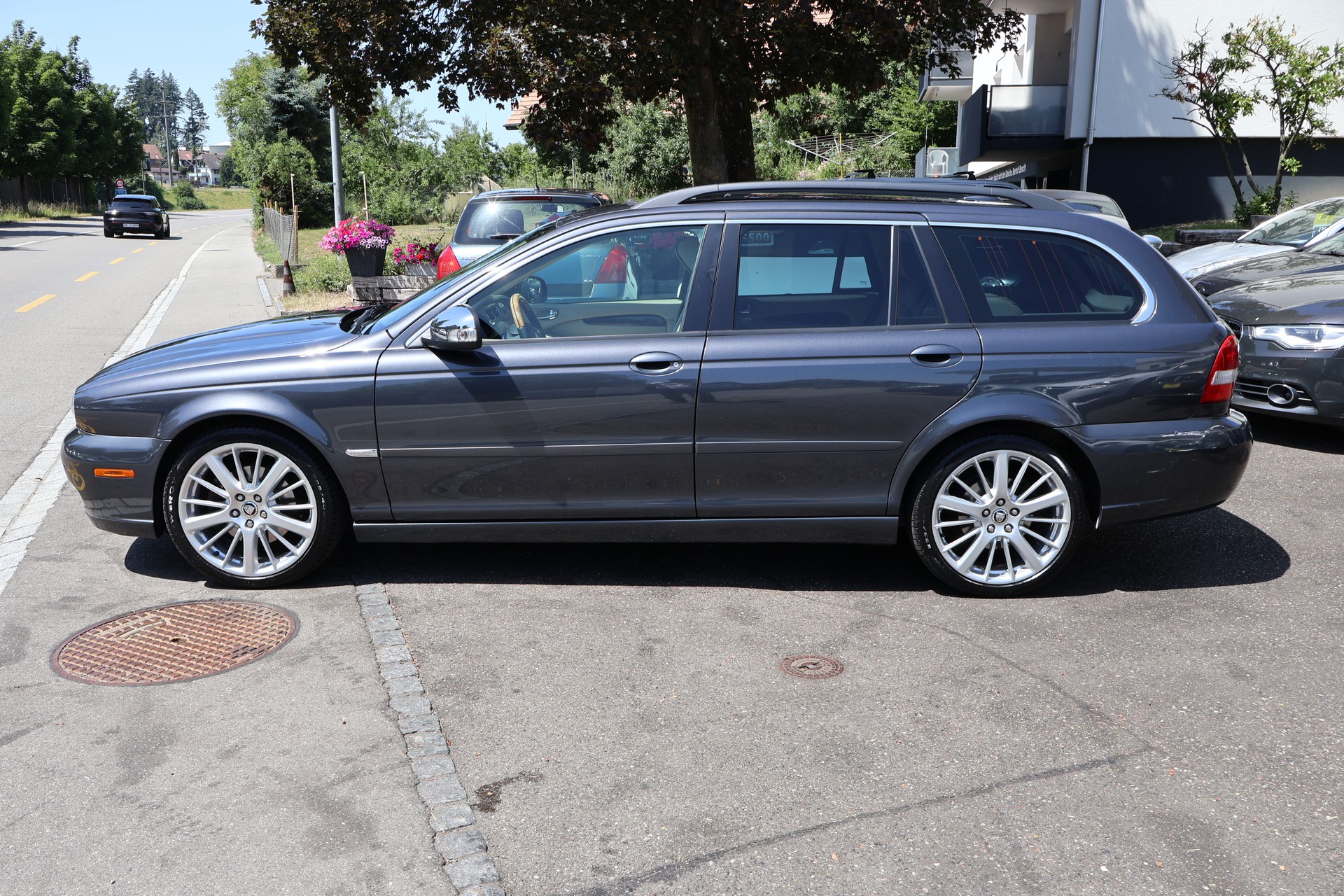 JAGUAR X-Type Estate 3.0 V6 Traction4 Luxury Edition Automatic-image-5