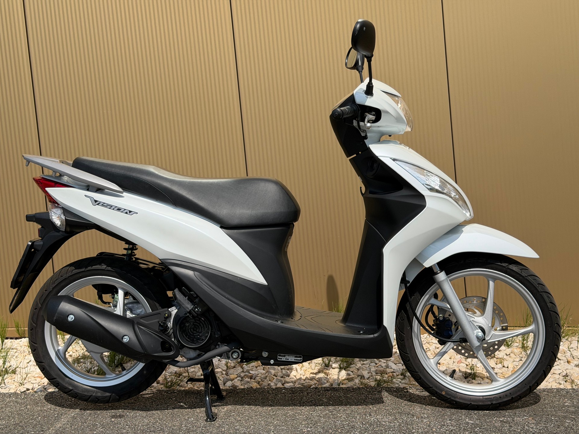 HONDA NSC Vision 110 16''-showroom-element-3