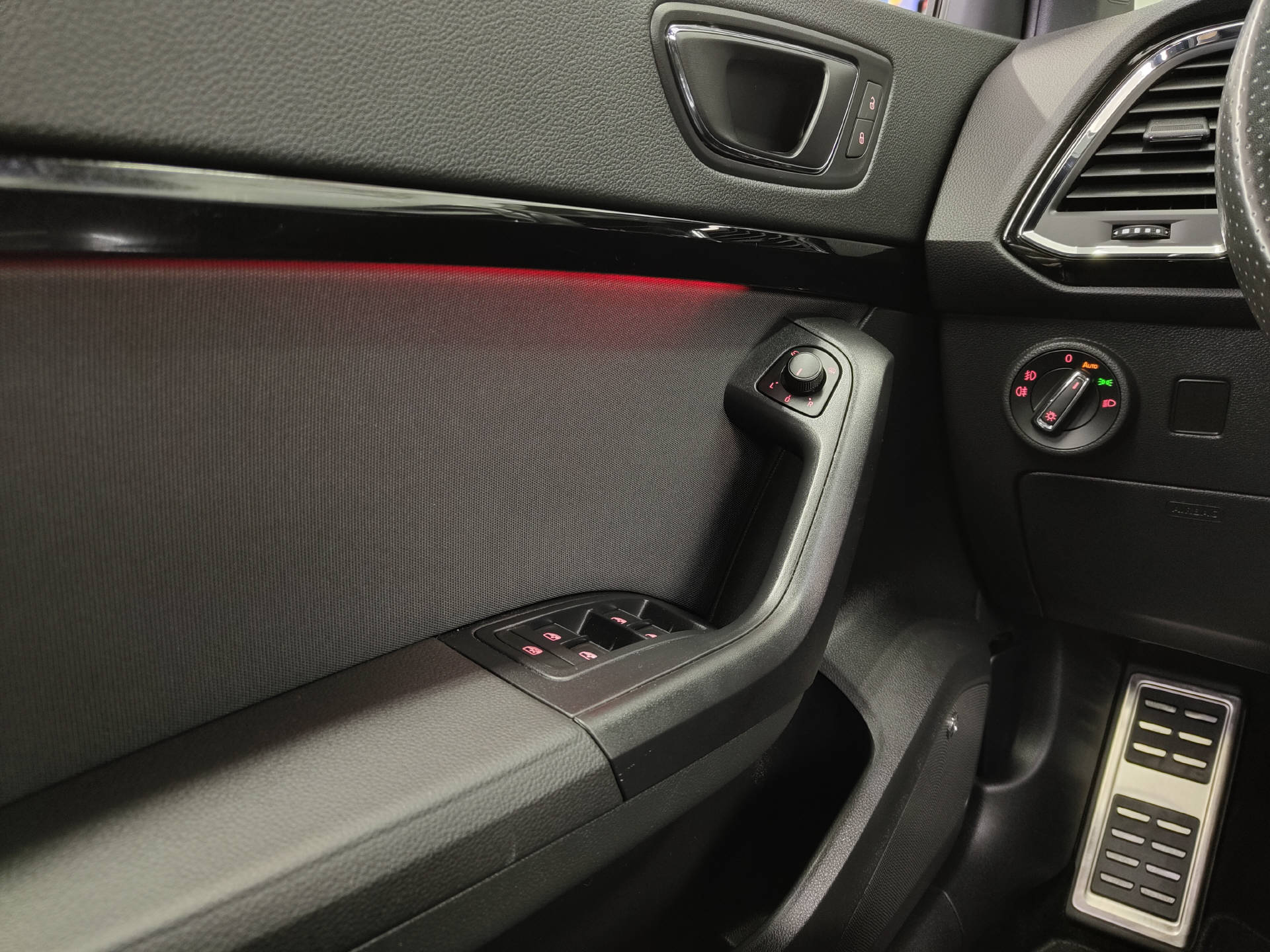 SEAT Ateca 2.0 TSI FR 4Drive DSG-image-11