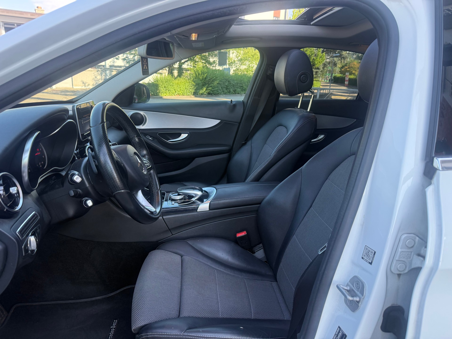 MERCEDES-BENZ C 220 BlueTEC Avantgarde 7G-Tronic-image-6