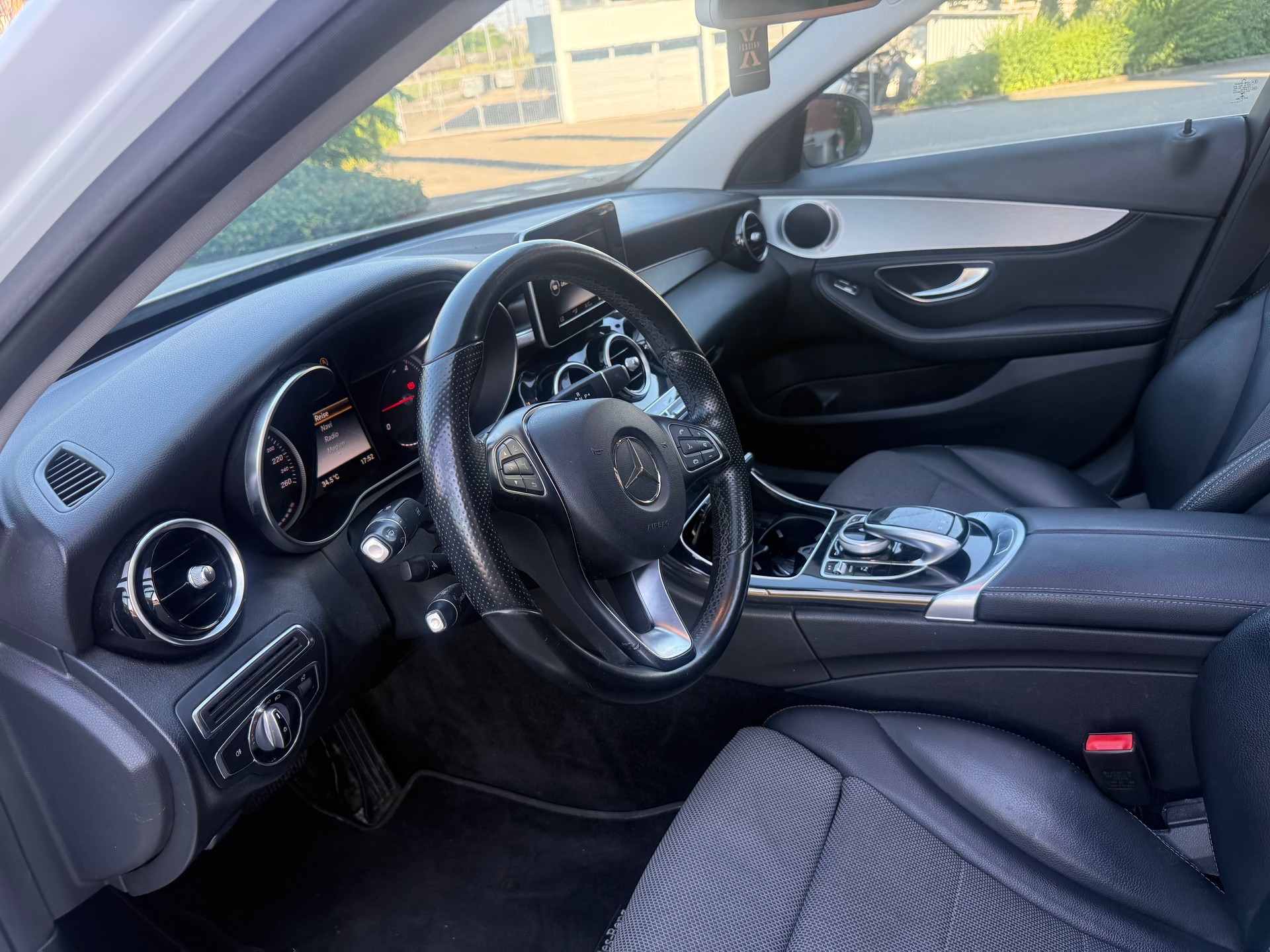 MERCEDES-BENZ C 220 BlueTEC Avantgarde 7G-Tronic-image-7