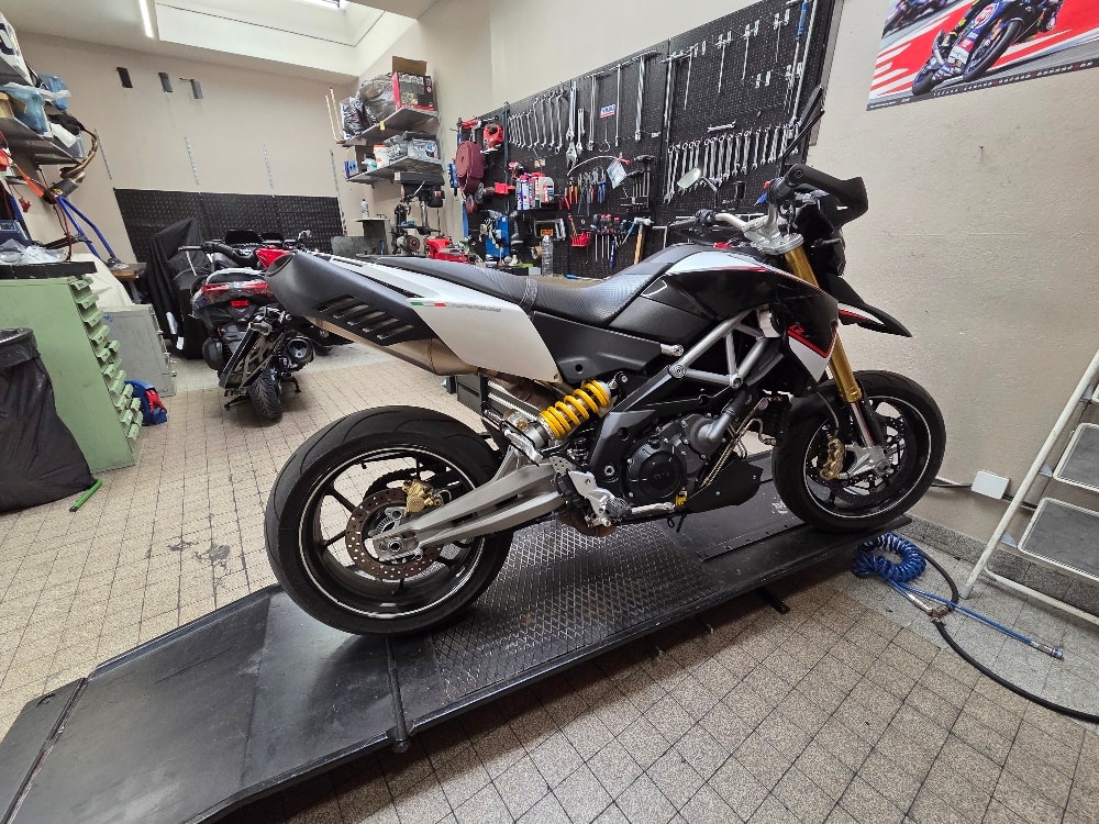 APRILIA Dorsoduro 1200 ABS/TC-image-4