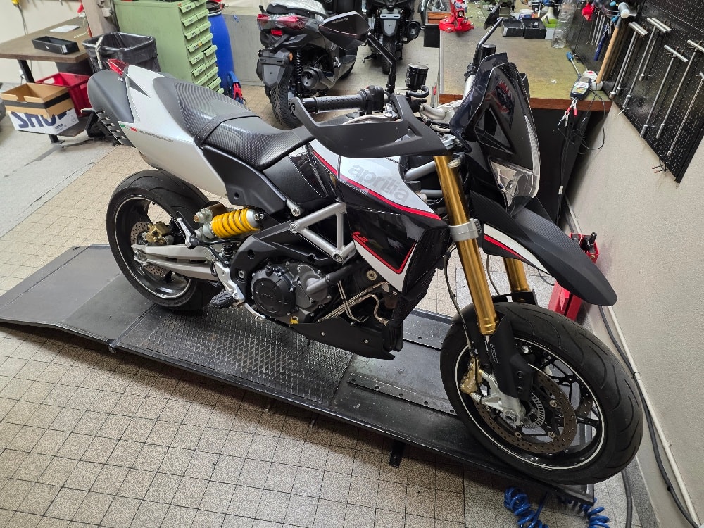 APRILIA Dorsoduro 1200 ABS/TC-image-2