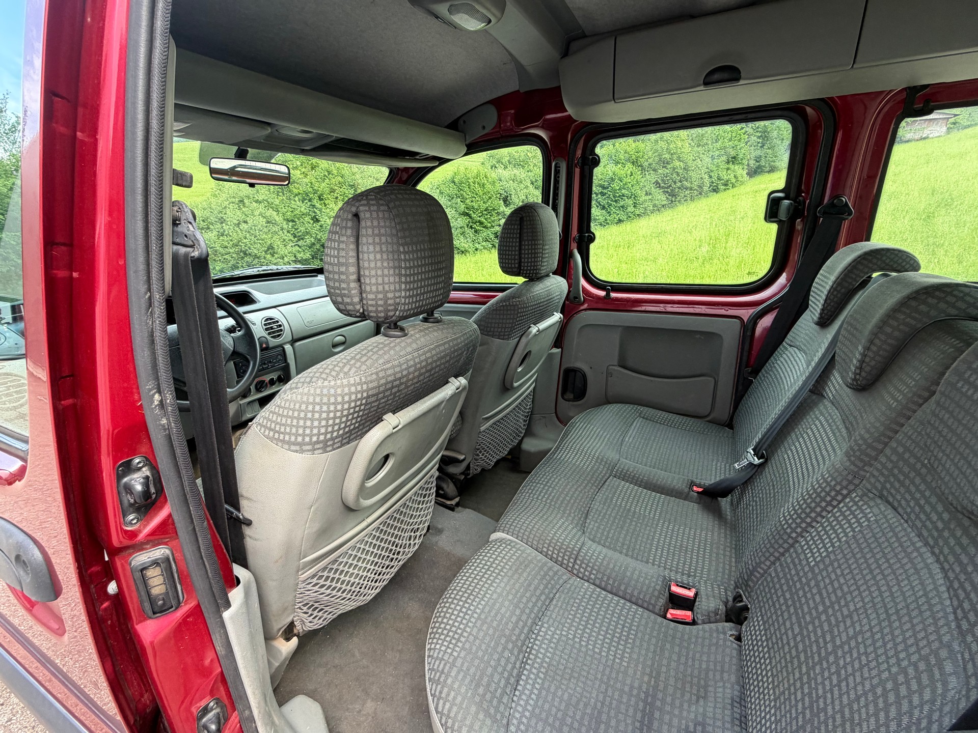 RENAULT Kangoo 1.6 16V Privilège 4x4-image-7