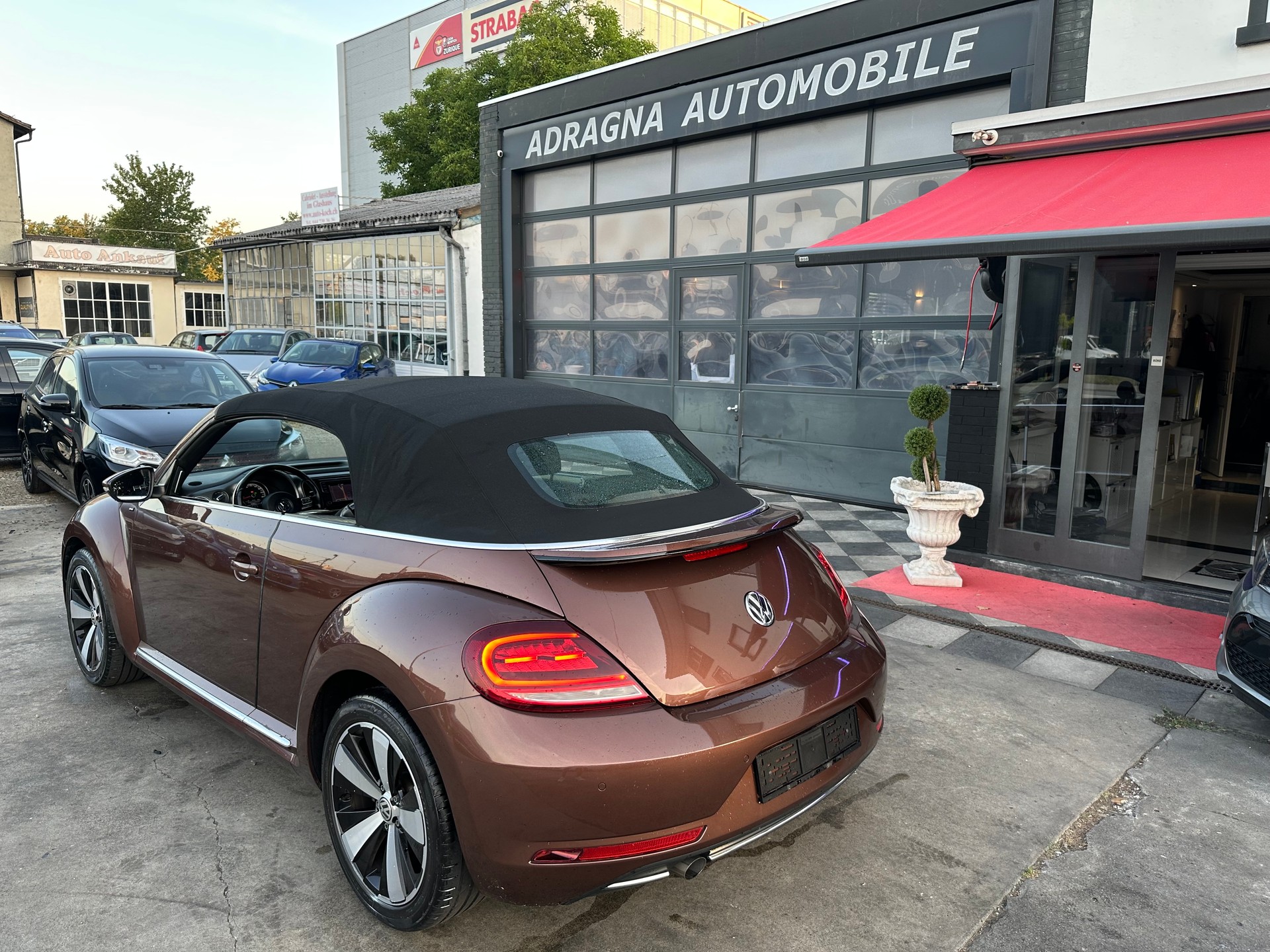 VW Beetle Cabrio 2.0 TDI BMT Allstar DSG-image-9