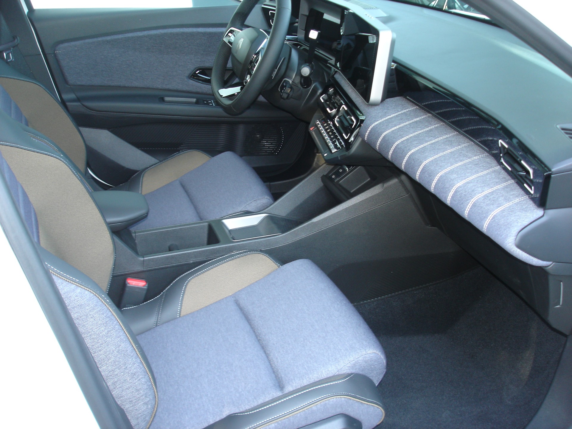 RENAULT R5 E-Tech Comfort Range 52 kWh Techno-image-8