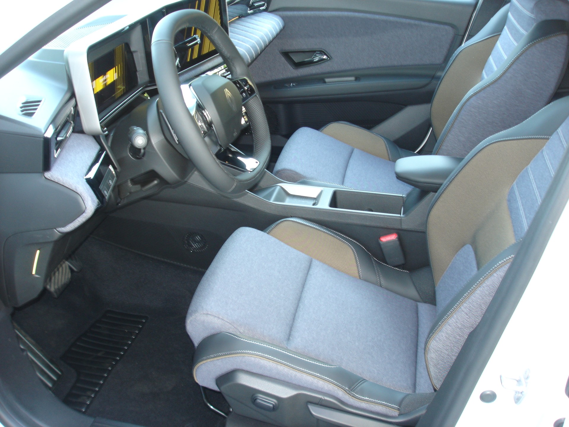 RENAULT R5 E-Tech Comfort Range 52 kWh Techno-image-12