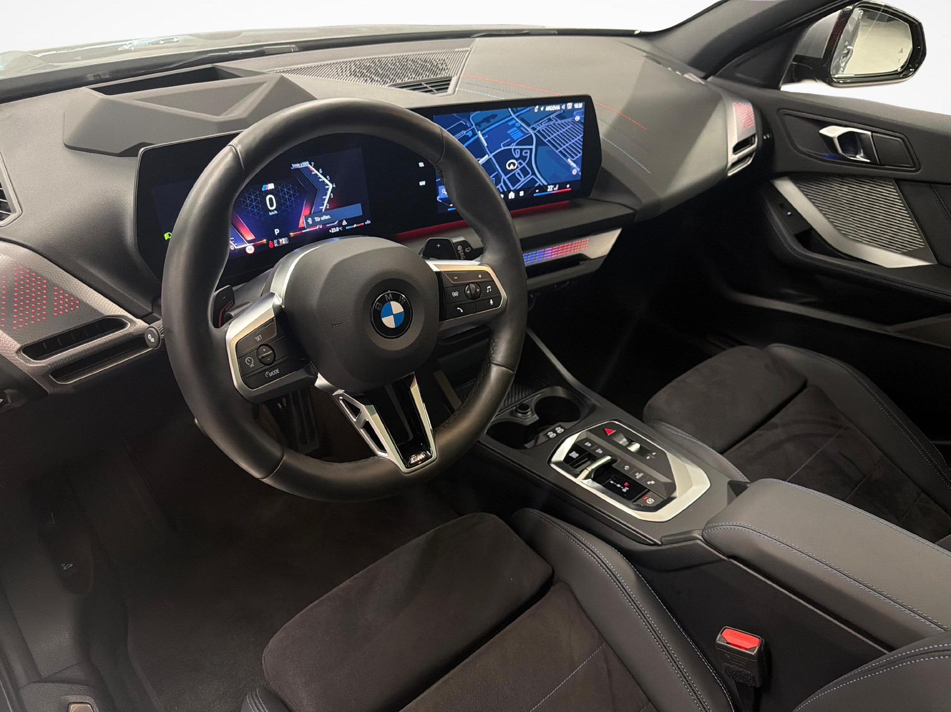 BMW 123 xDrive-image-10