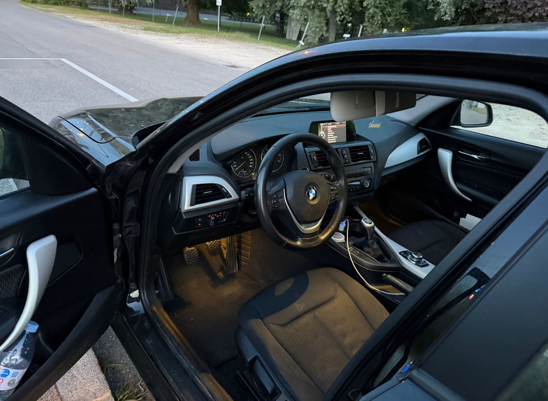 BMW 116d Efficient-Dynamics Edition Urban Line-image-7