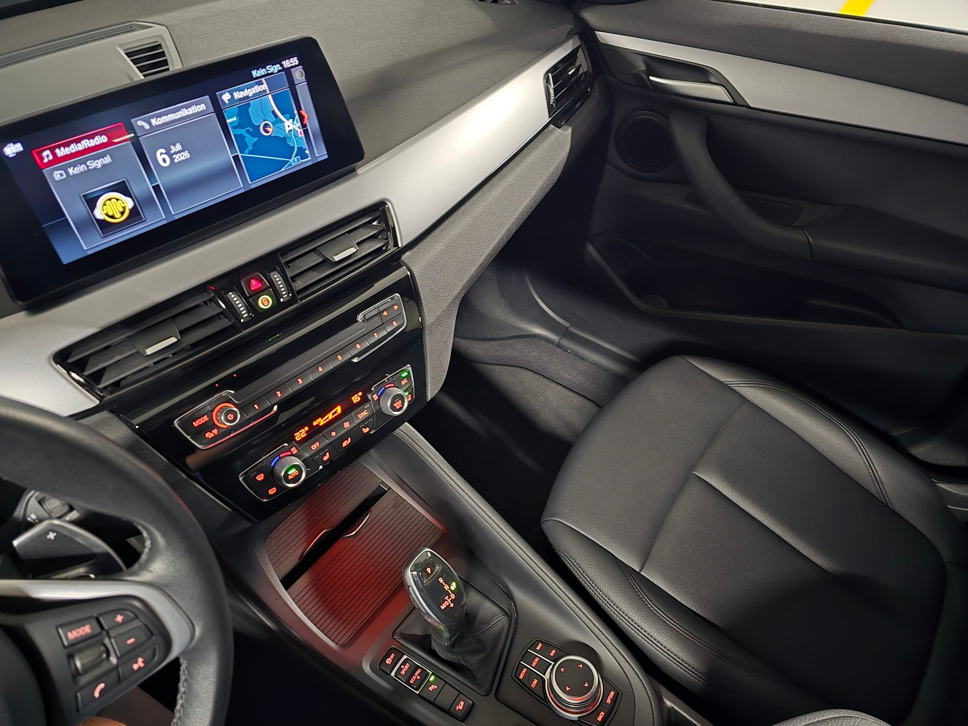 BMW X1 xDrive 25d Steptronic CH-Fahrzeug-image-11